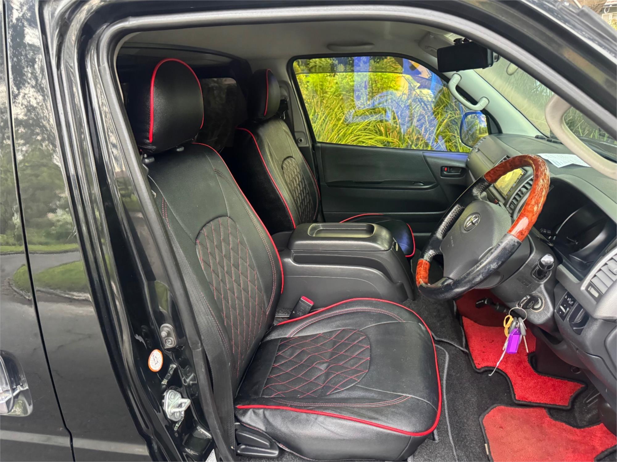 2013 TOYOTA HIACE KDH201R MY12 UPGRADE LWB 4 SP AUTOMATIC 4D VAN