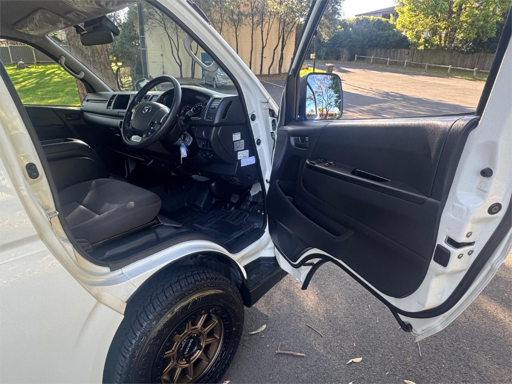2019 TOYOTA HIACE TRH206 AUTOMATIC 2D VAN