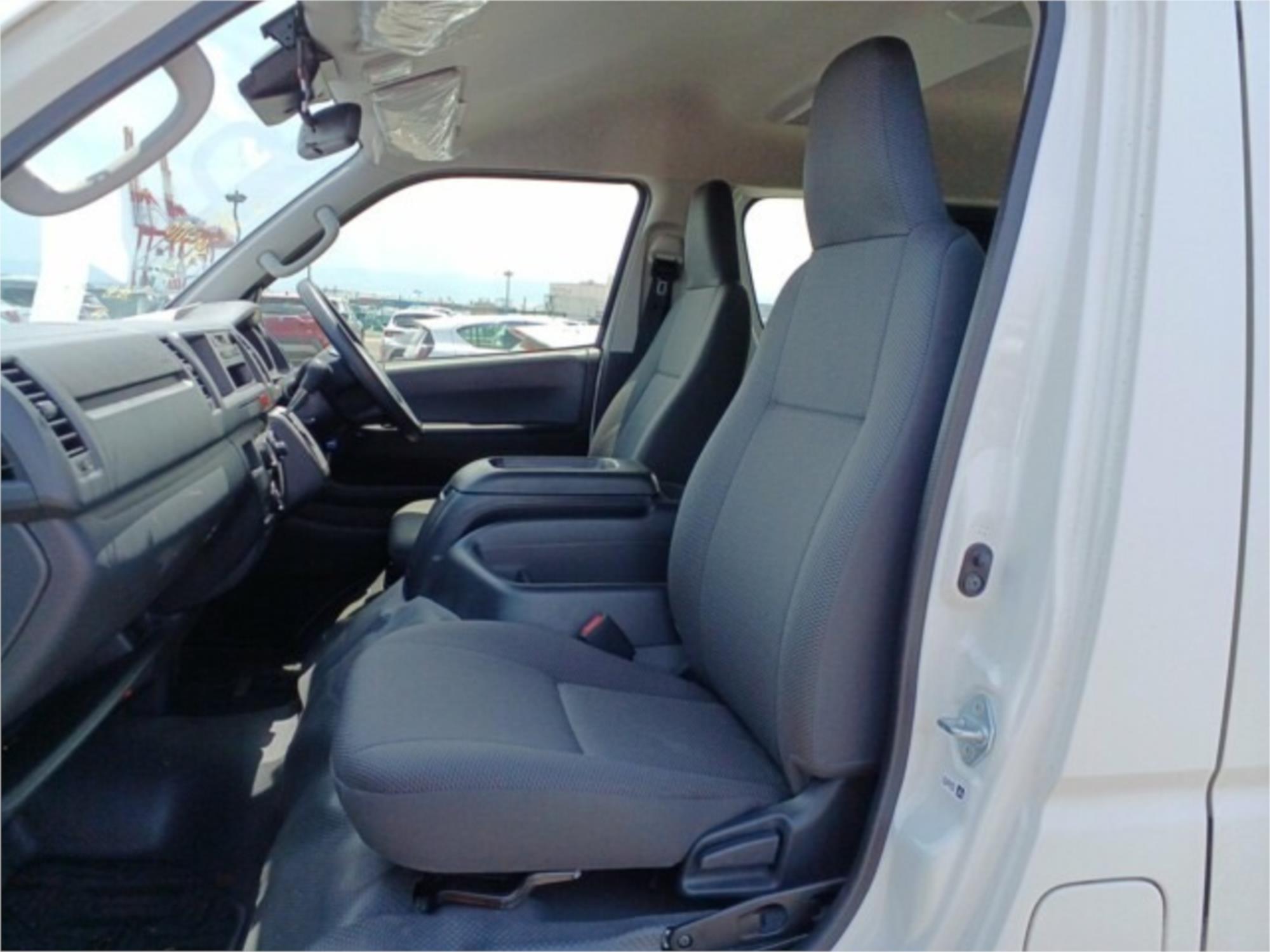 2019 TOYOTA HIACE TRH206 AUTOMATIC 2D VAN