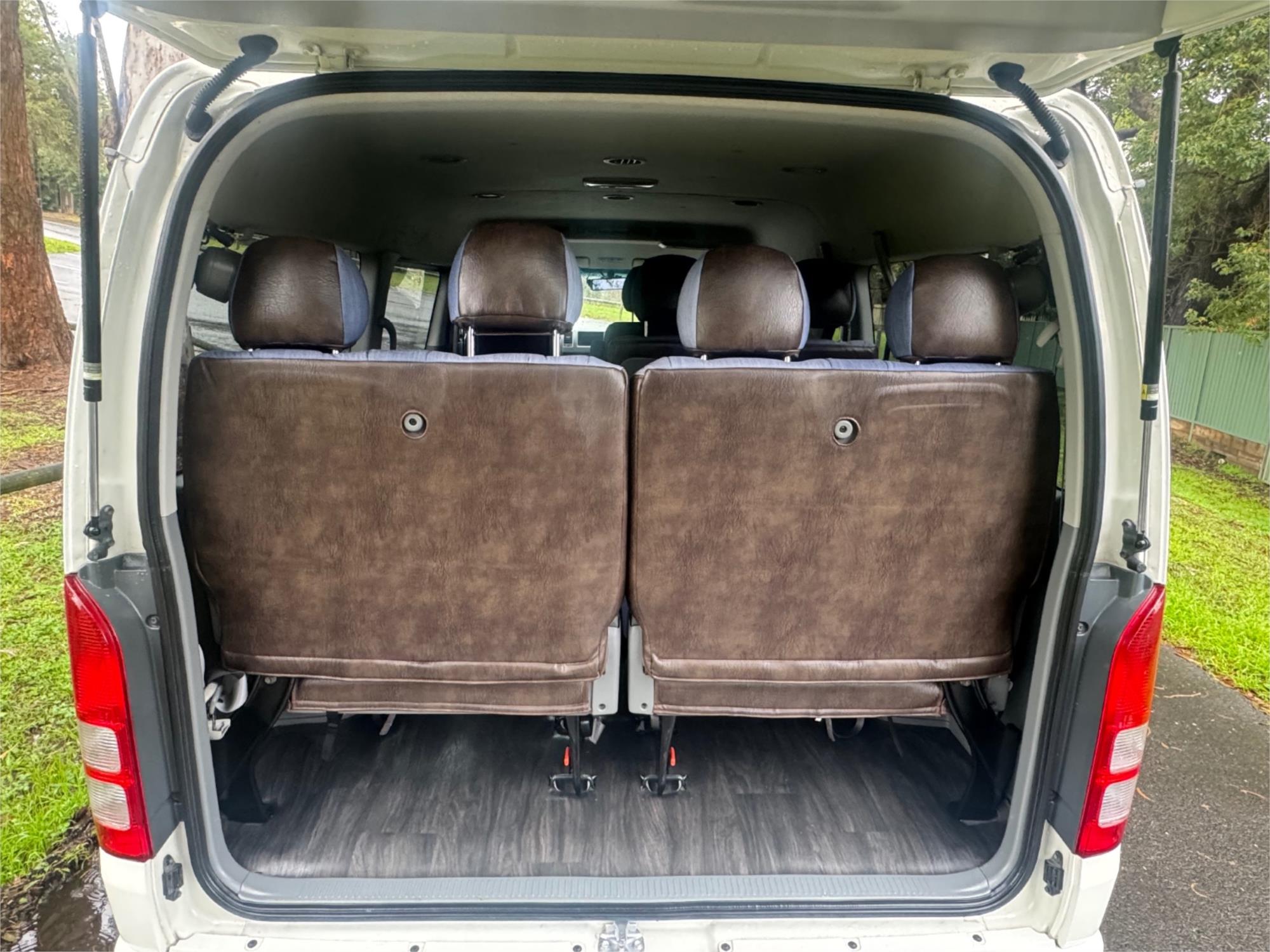 2008 TOYOTA HIACE 4 SP AUTOMATIC BUS