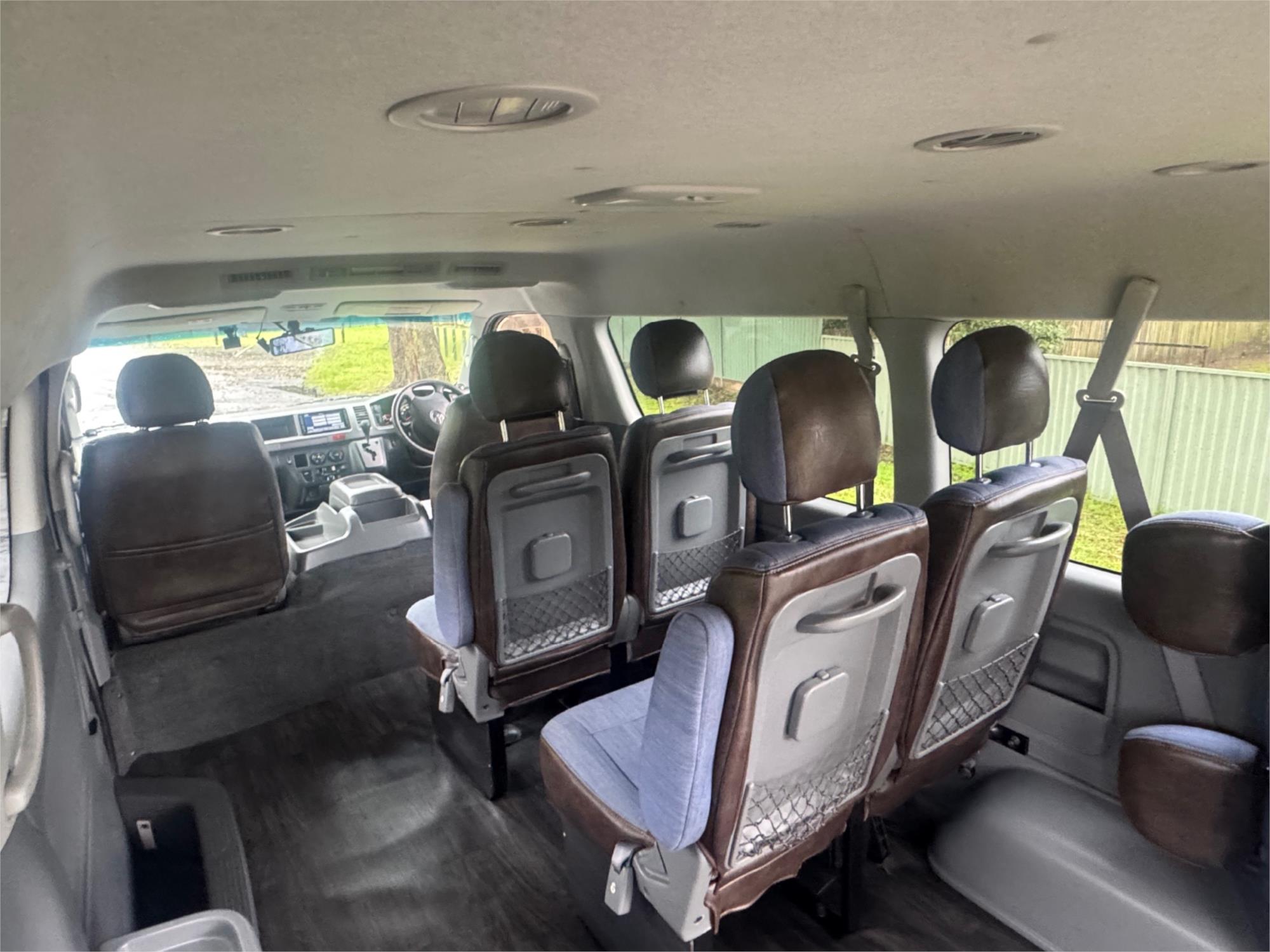2008 TOYOTA HIACE 4 SP AUTOMATIC BUS