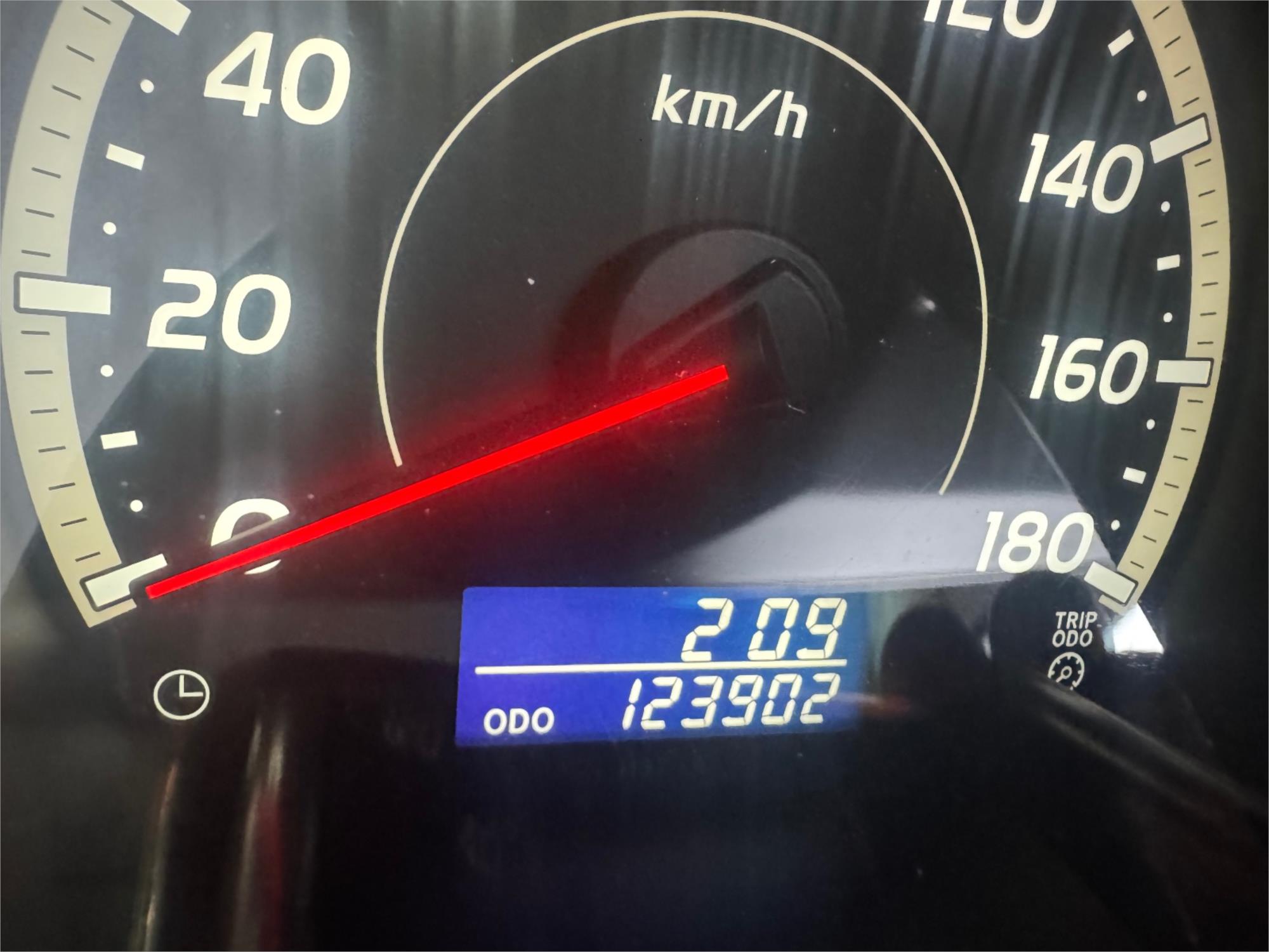2008 TOYOTA HIACE 4 SP AUTOMATIC BUS