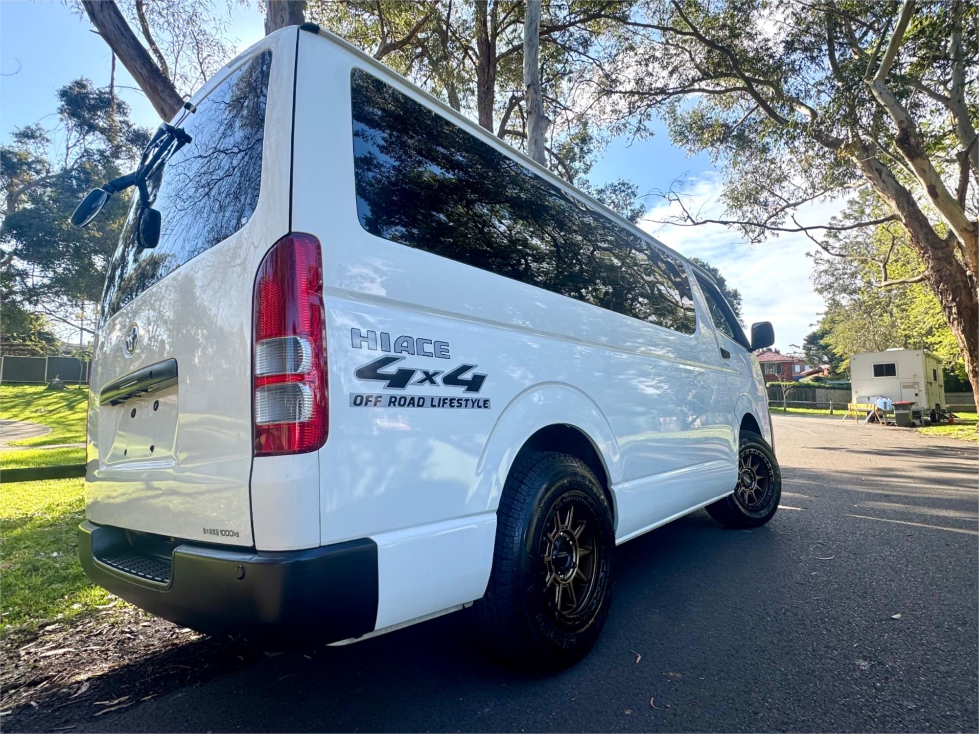 2018 TOYOTA HIACE AUTOMATIC VAN