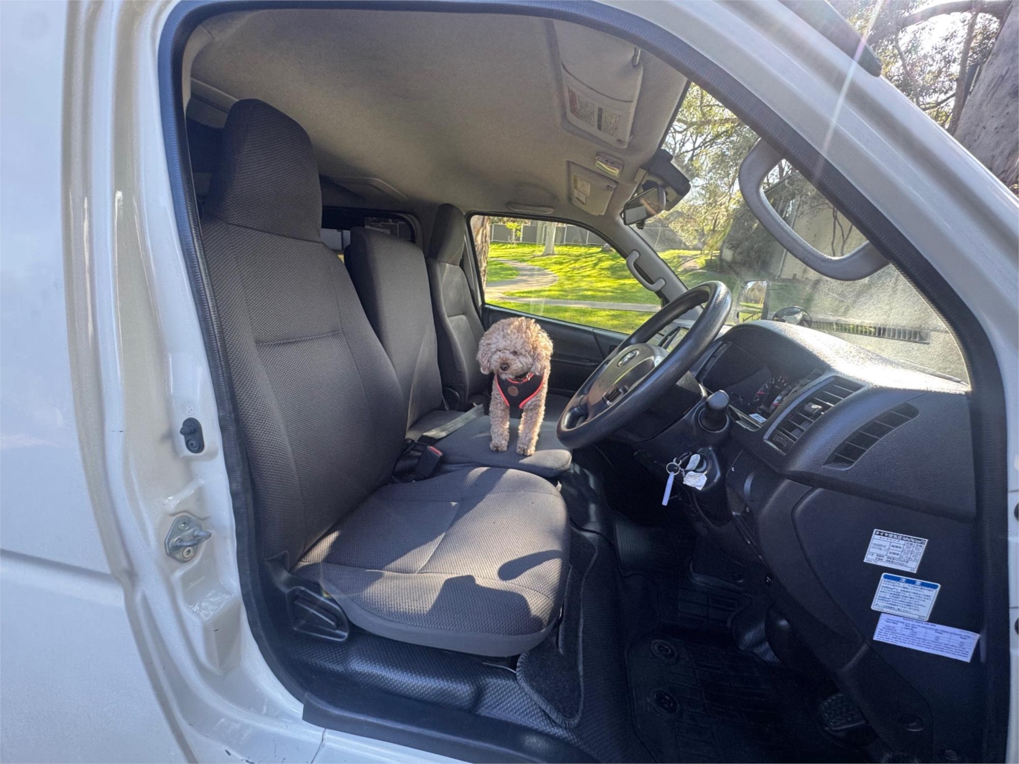 2018 TOYOTA HIACE AUTOMATIC VAN