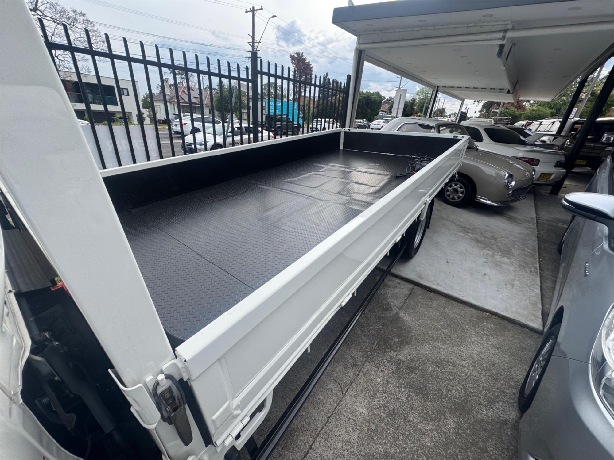 2013 TOYOTA DYNA HYBRID AUTOMATIC TRAY