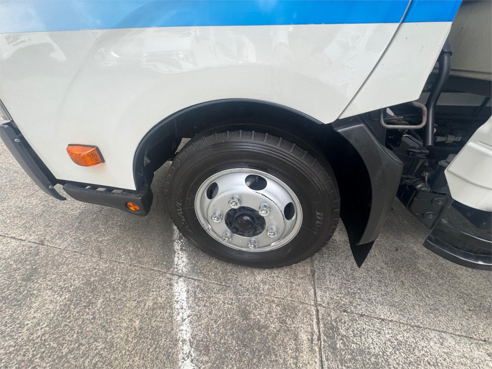 2013 TOYOTA DYNA HYBRID AUTOMATIC TRAY