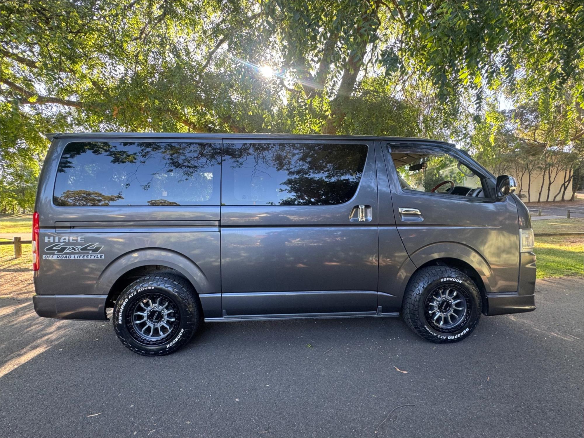 2008 TOYOTA HIACE KDH206 5 SP MANUAL VAN