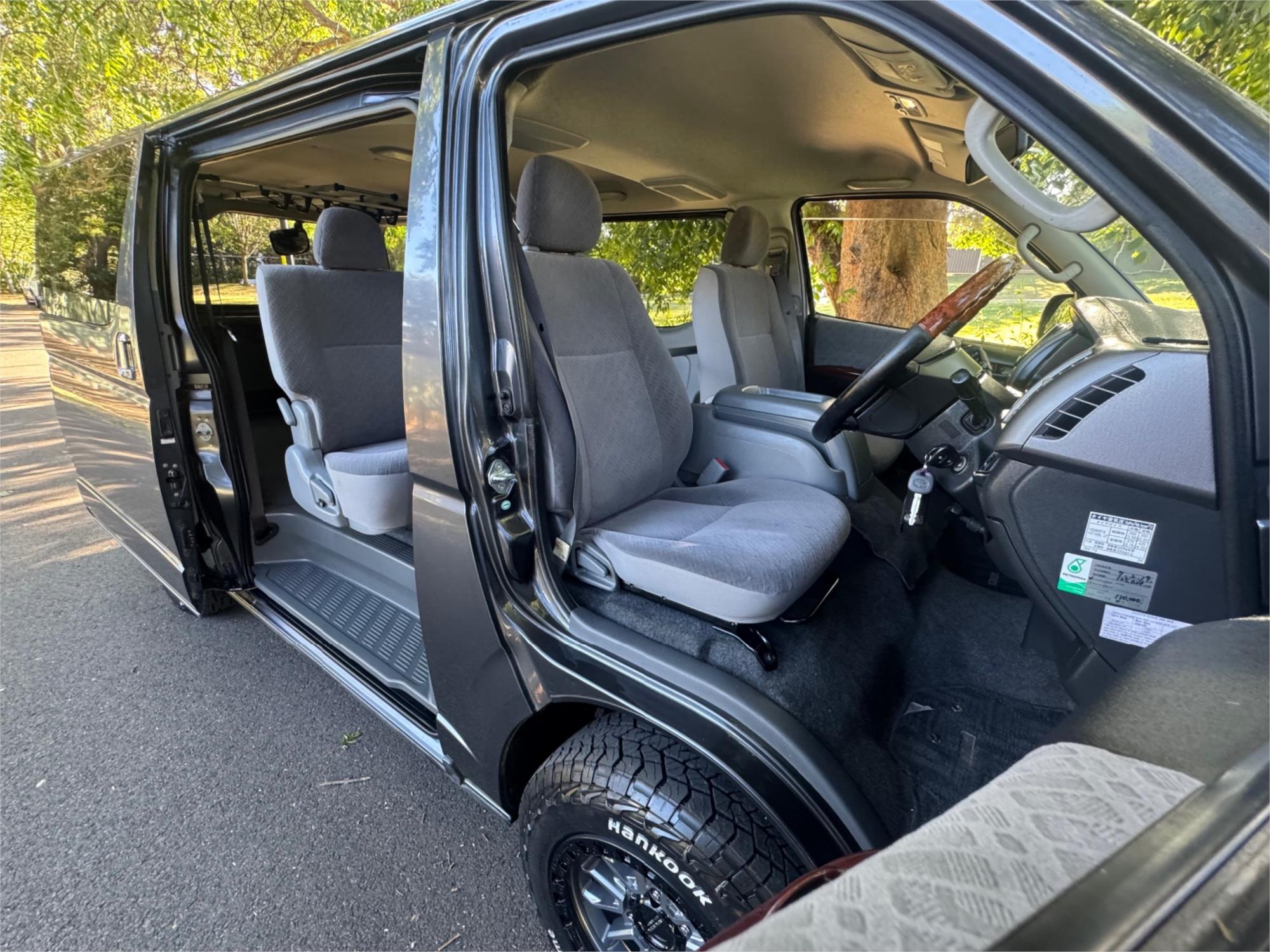 2008 TOYOTA HIACE KDH206 5 SP MANUAL VAN