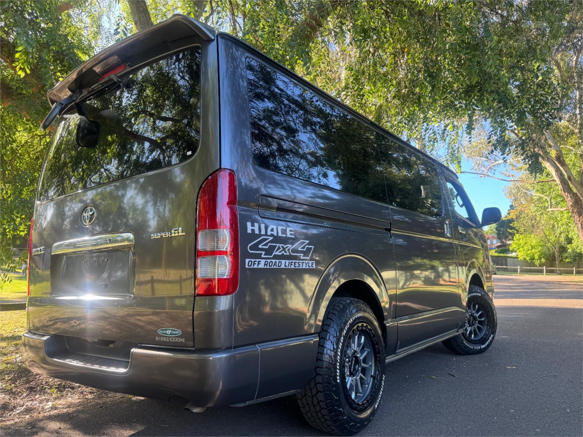 2008 TOYOTA HIACE KDH206 5 SP MANUAL VAN