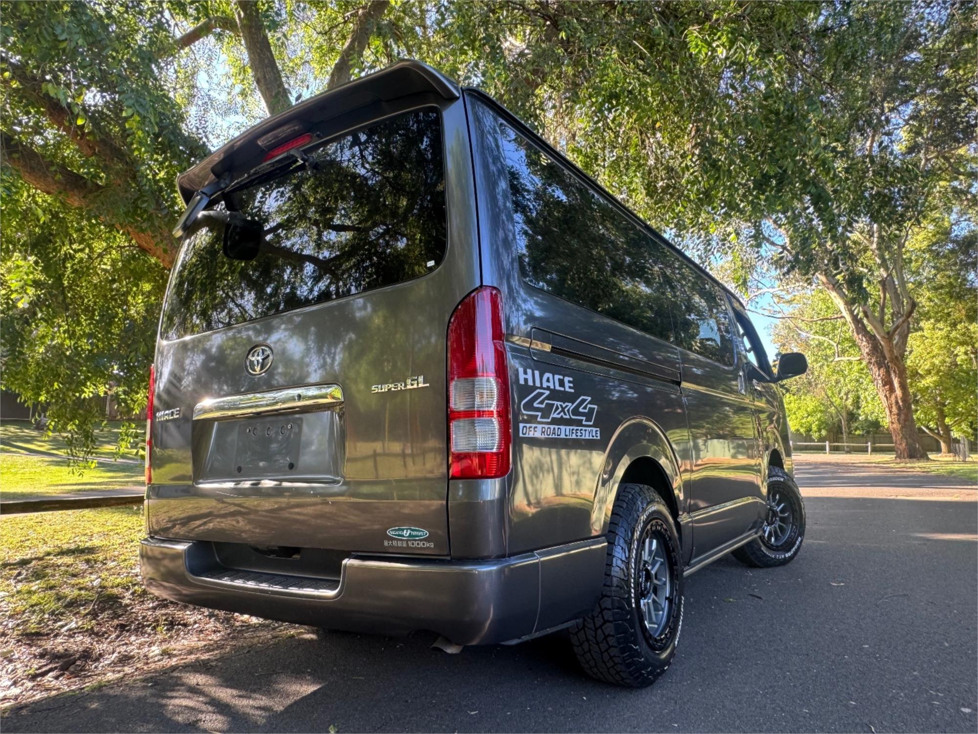2008 TOYOTA HIACE KDH206 5 SP MANUAL VAN