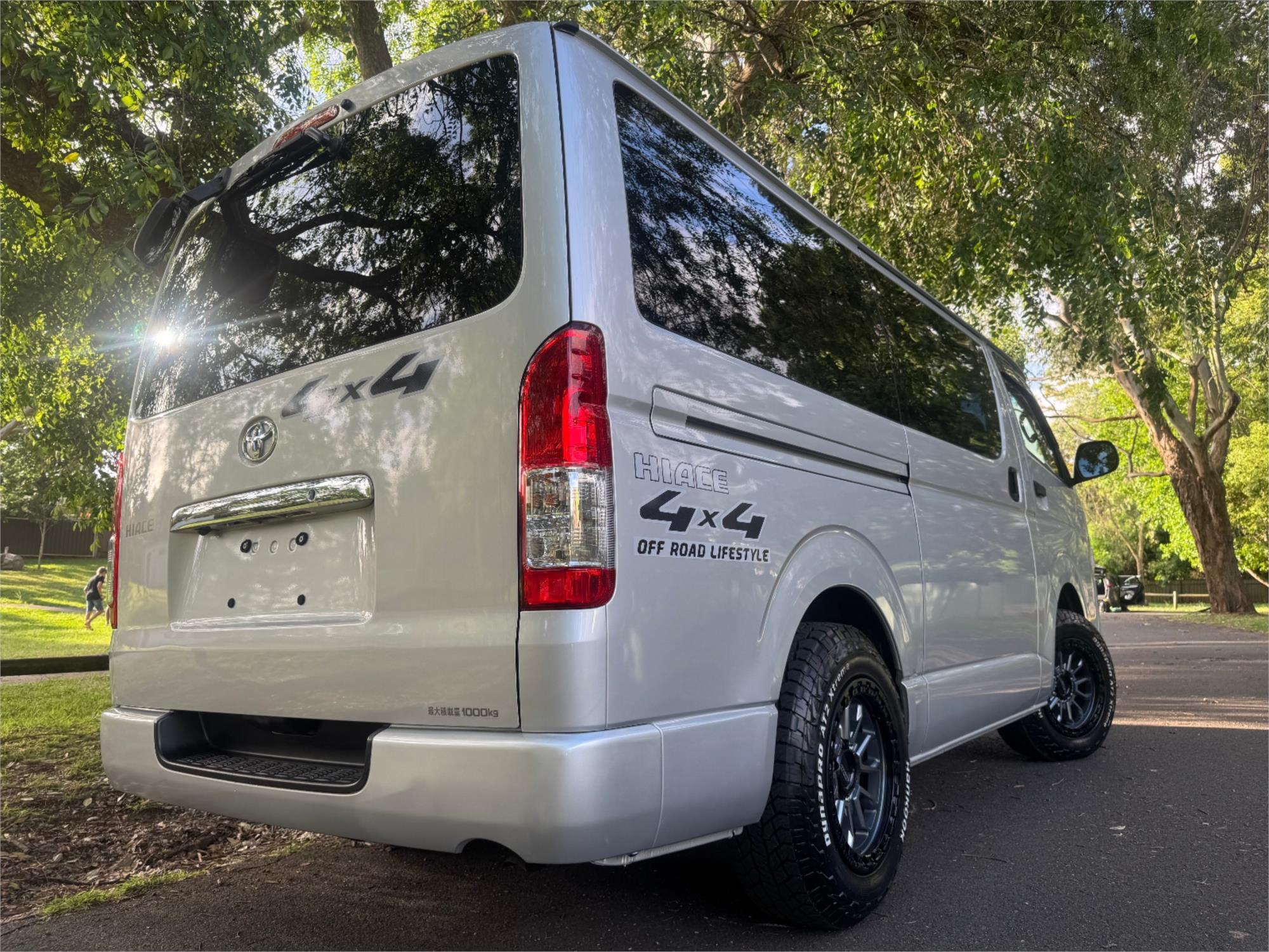 2018 TOYOTA HIACE AUTOMATIC VAN