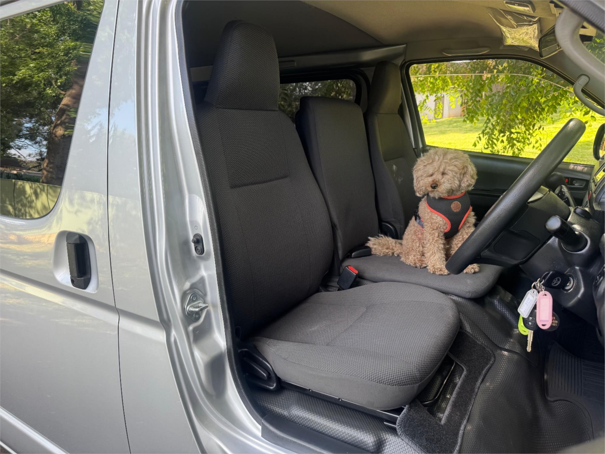 2018 TOYOTA HIACE AUTOMATIC VAN