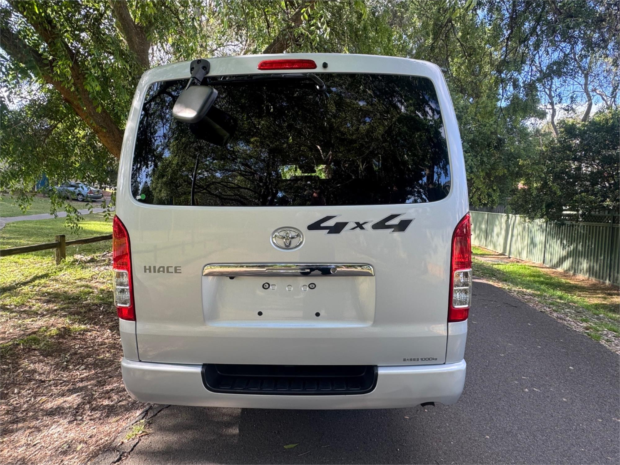2018 TOYOTA HIACE AUTOMATIC VAN