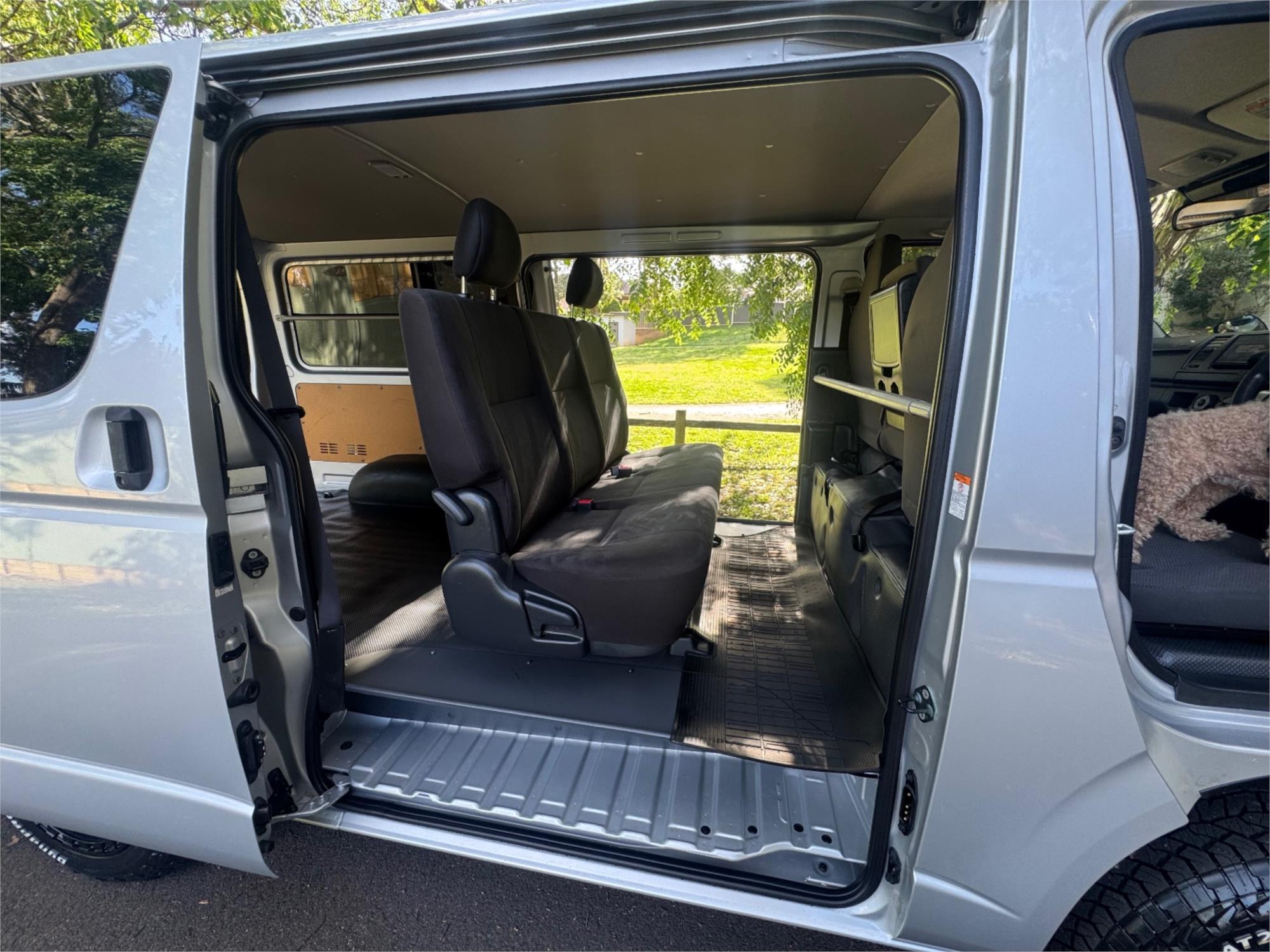 2018 TOYOTA HIACE AUTOMATIC VAN
