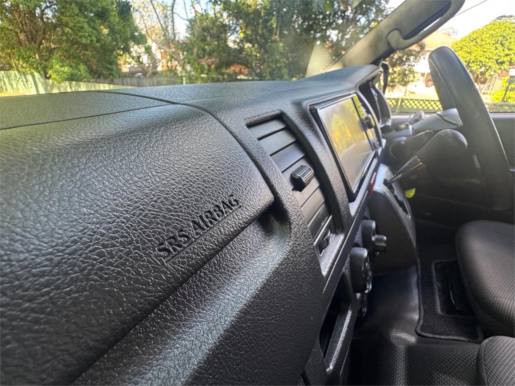 2018 TOYOTA HIACE AUTOMATIC VAN