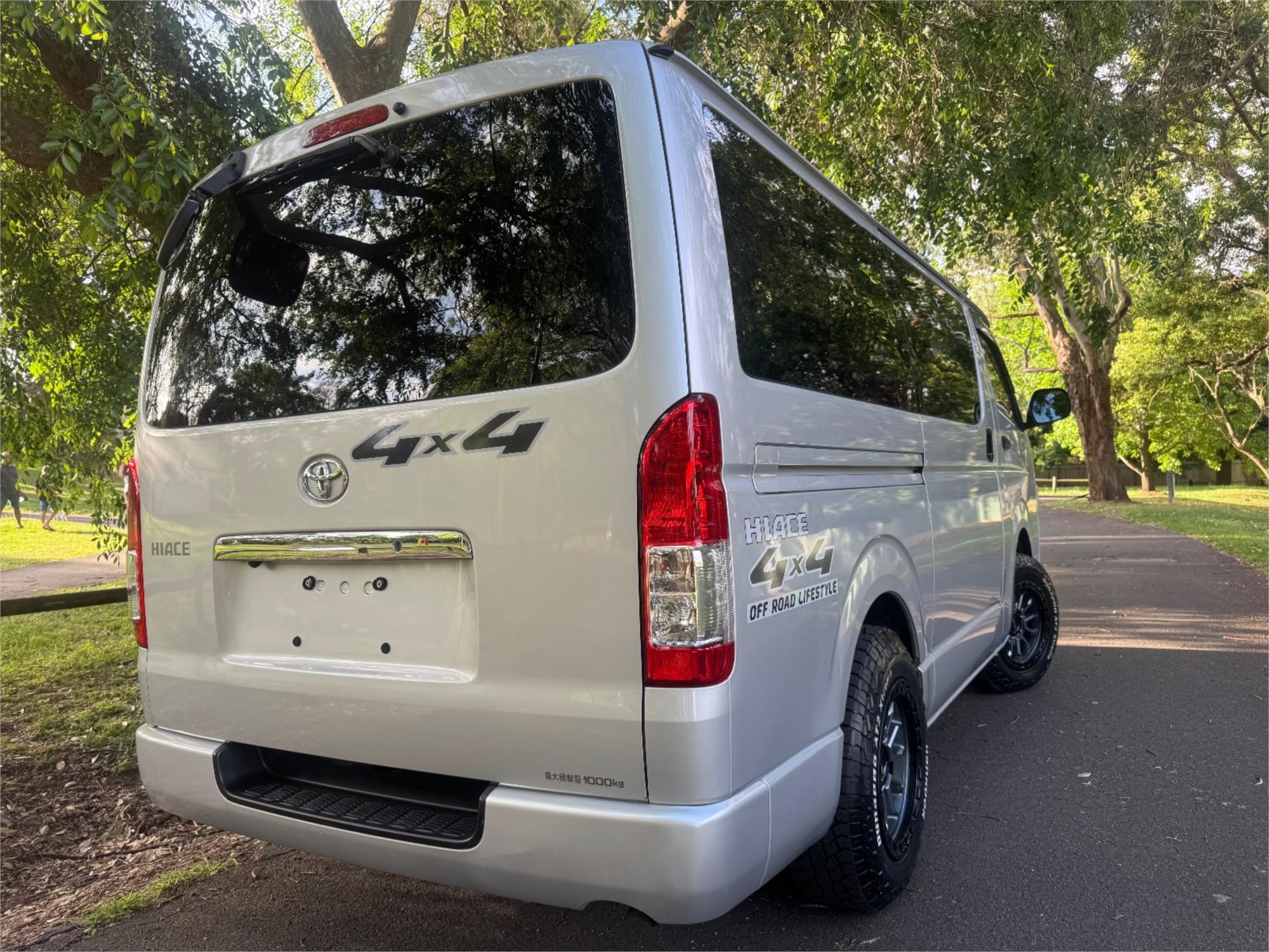 2018 TOYOTA HIACE AUTOMATIC VAN