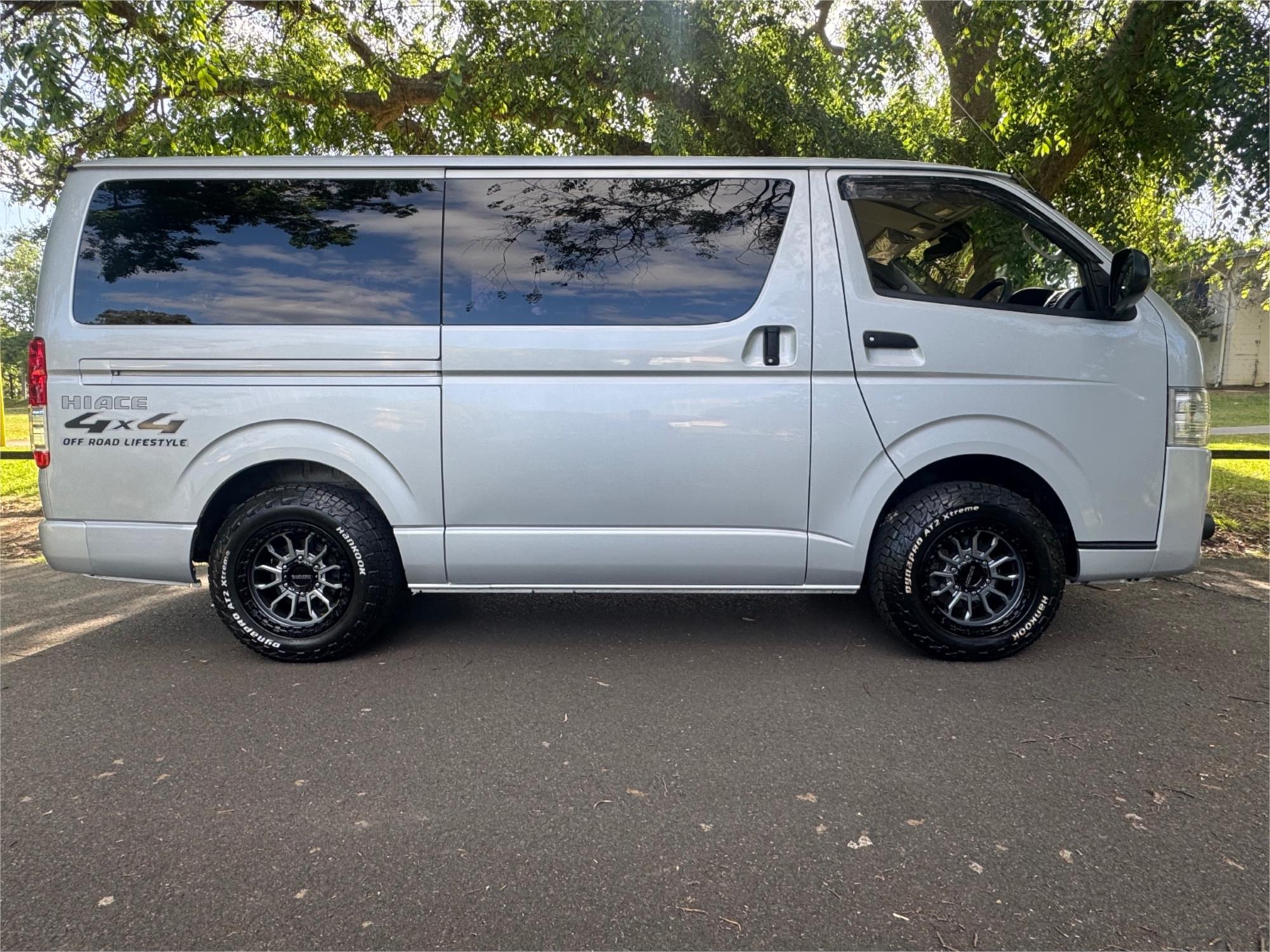 2018 TOYOTA HIACE AUTOMATIC VAN