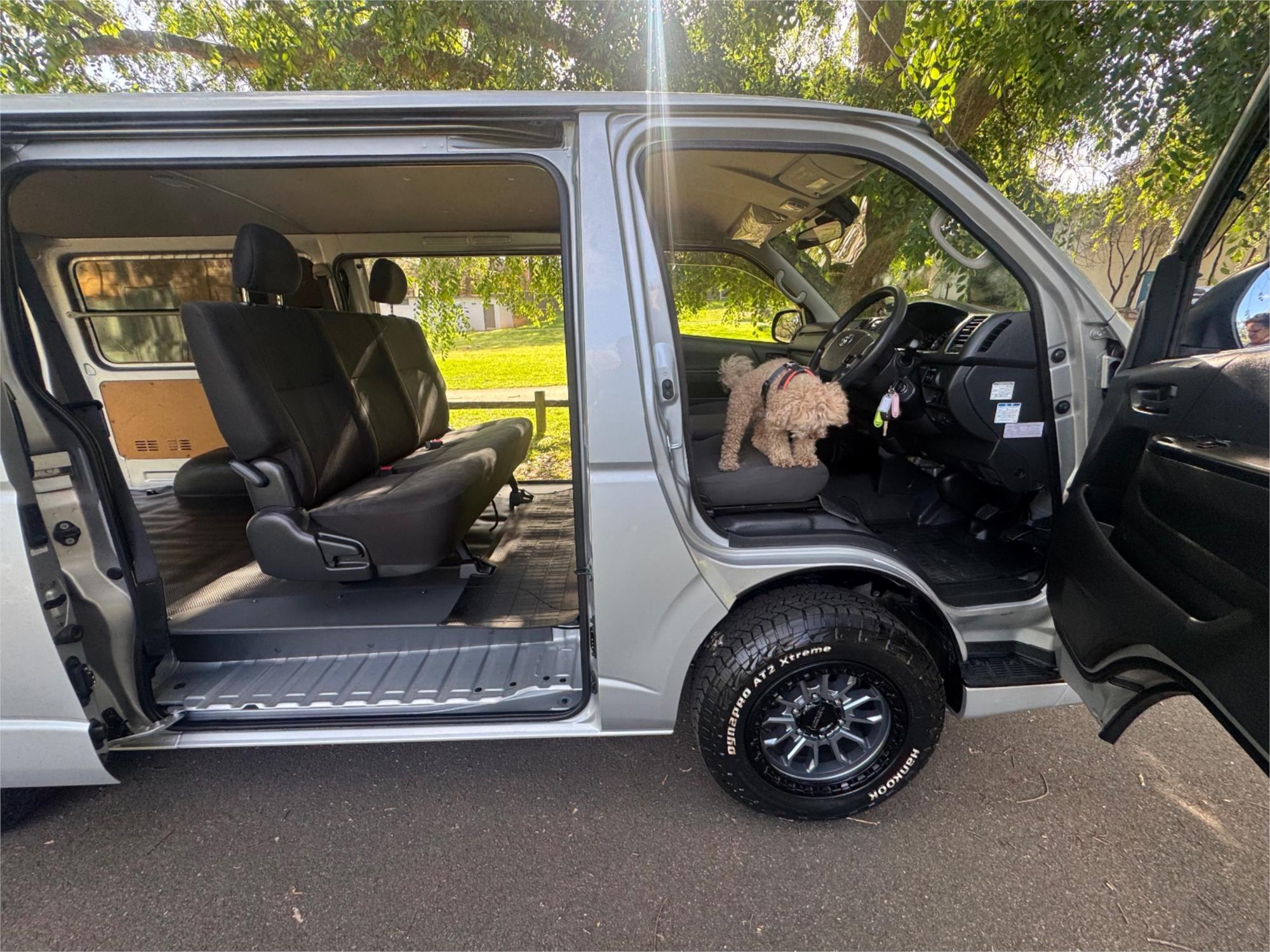 2018 TOYOTA HIACE AUTOMATIC VAN