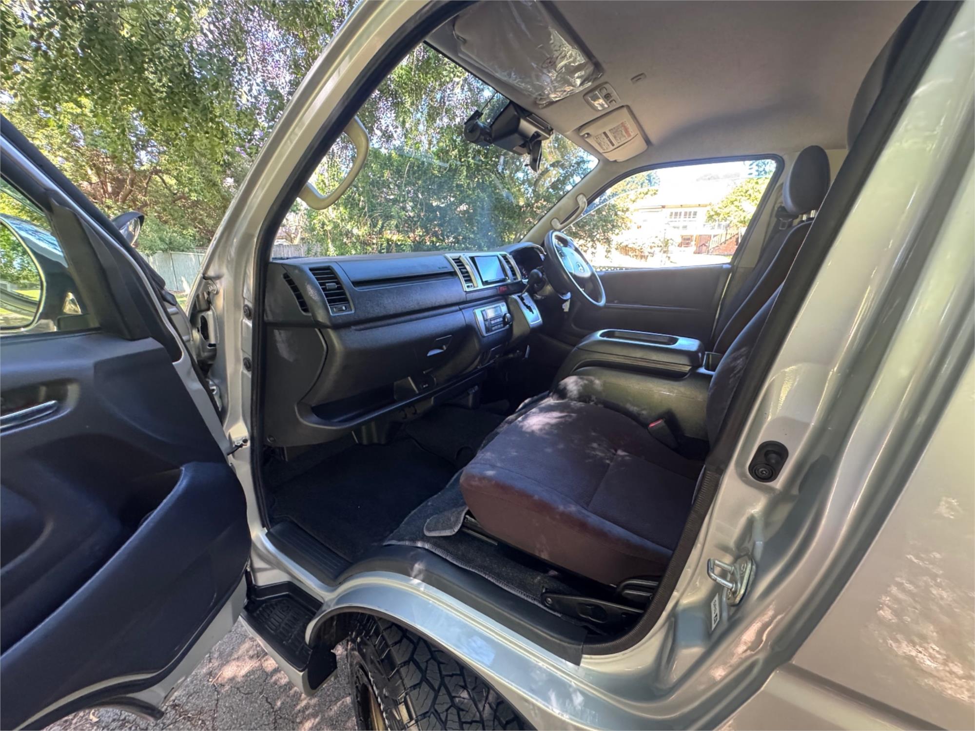 2018 TOYOTA HIACE GDH206 6 SP AUTOMATIC VAN