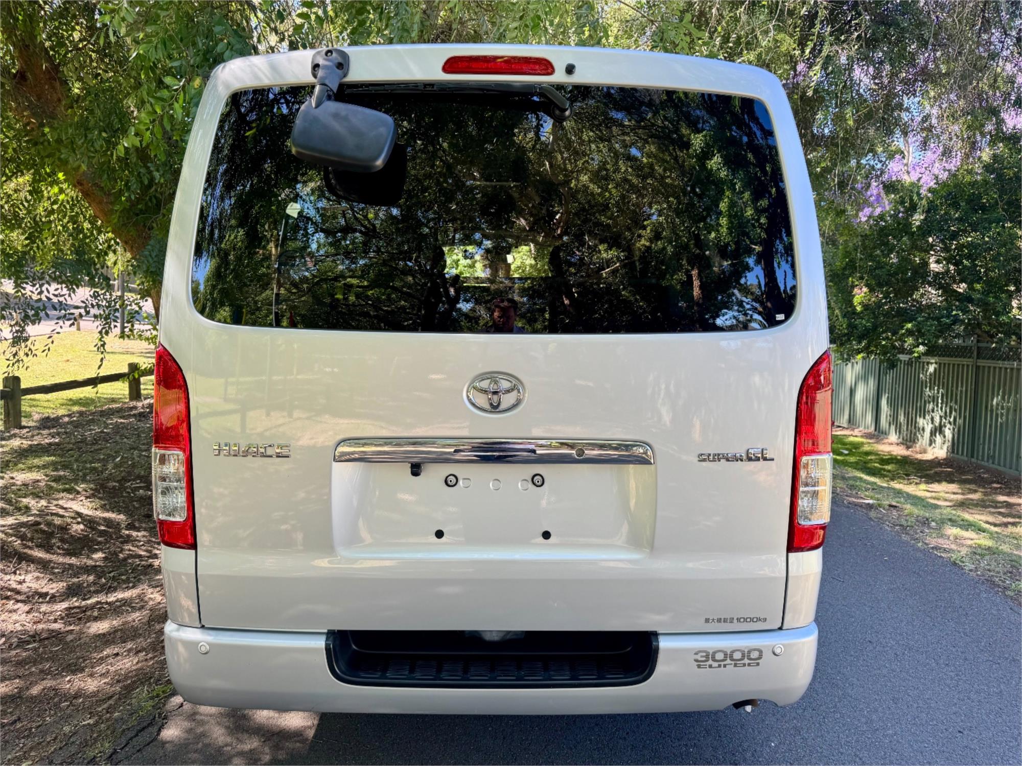2018 TOYOTA HIACE GDH206 6 SP AUTOMATIC VAN