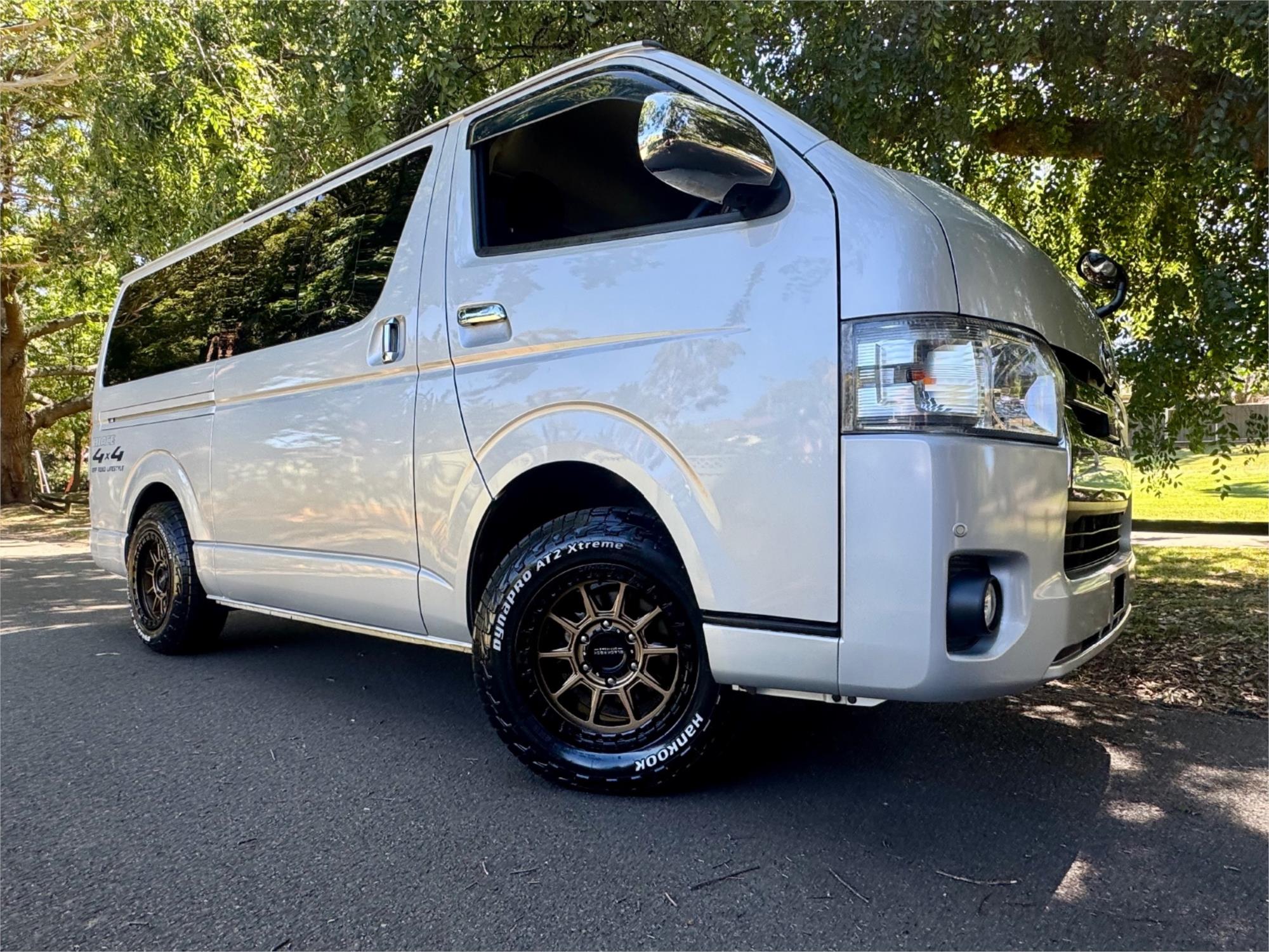 2018 TOYOTA HIACE GDH206 6 SP AUTOMATIC VAN