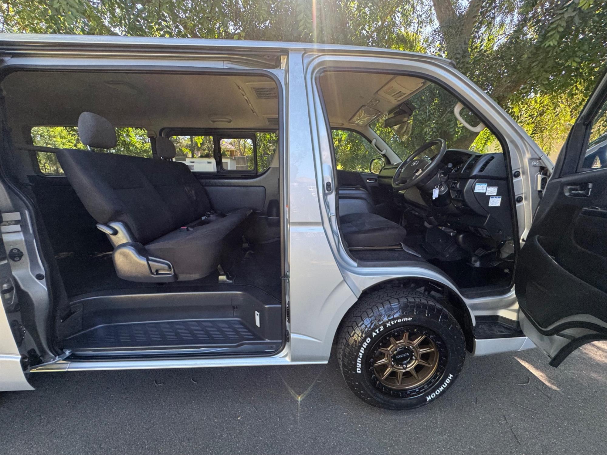 2018 TOYOTA HIACE GDH206 6 SP AUTOMATIC VAN