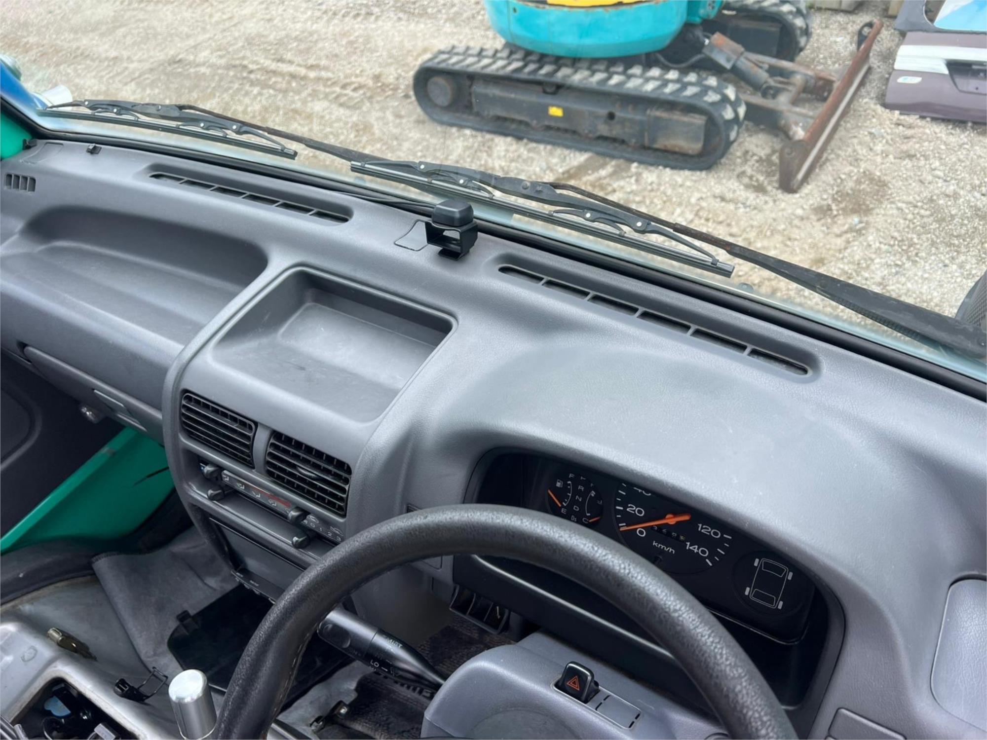 1995 SUBARU SAMBAR BUS