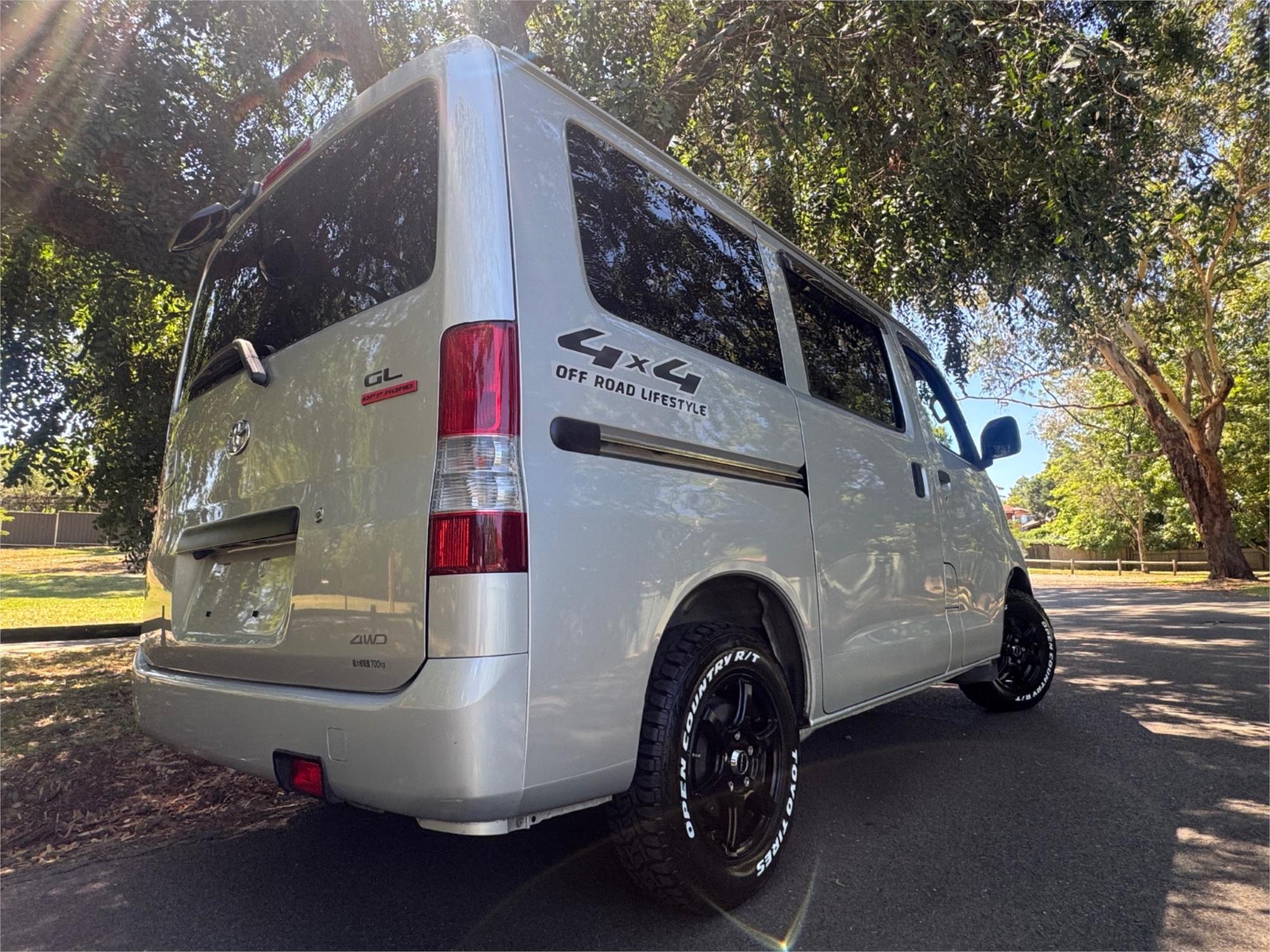 2020 TOYOTA HIACE AUTOMATIC VAN