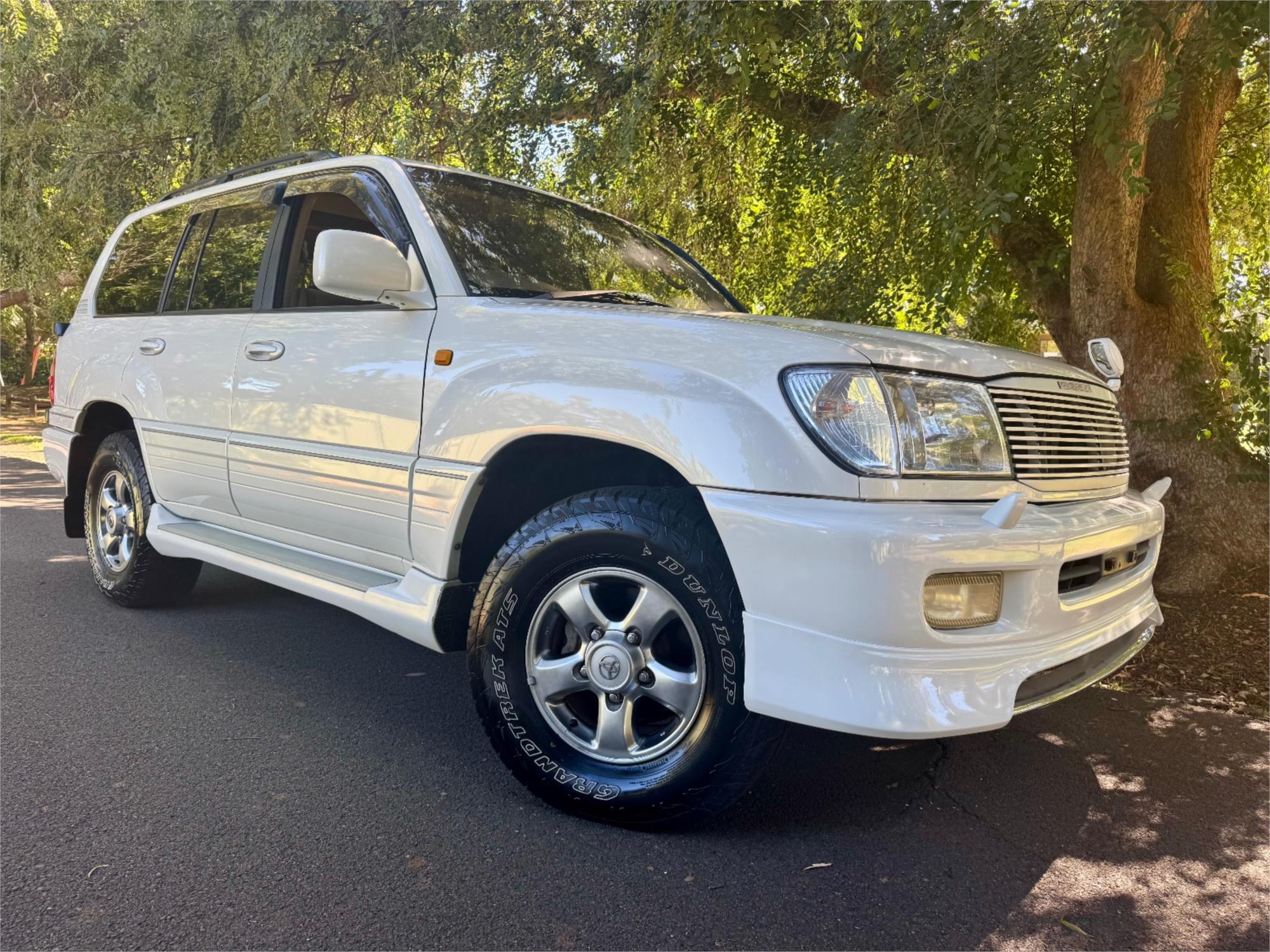 2000 TOYOTA LANDCRUISER UZJ100R GX 4X4 4 SP AUTOMATIC WAGON