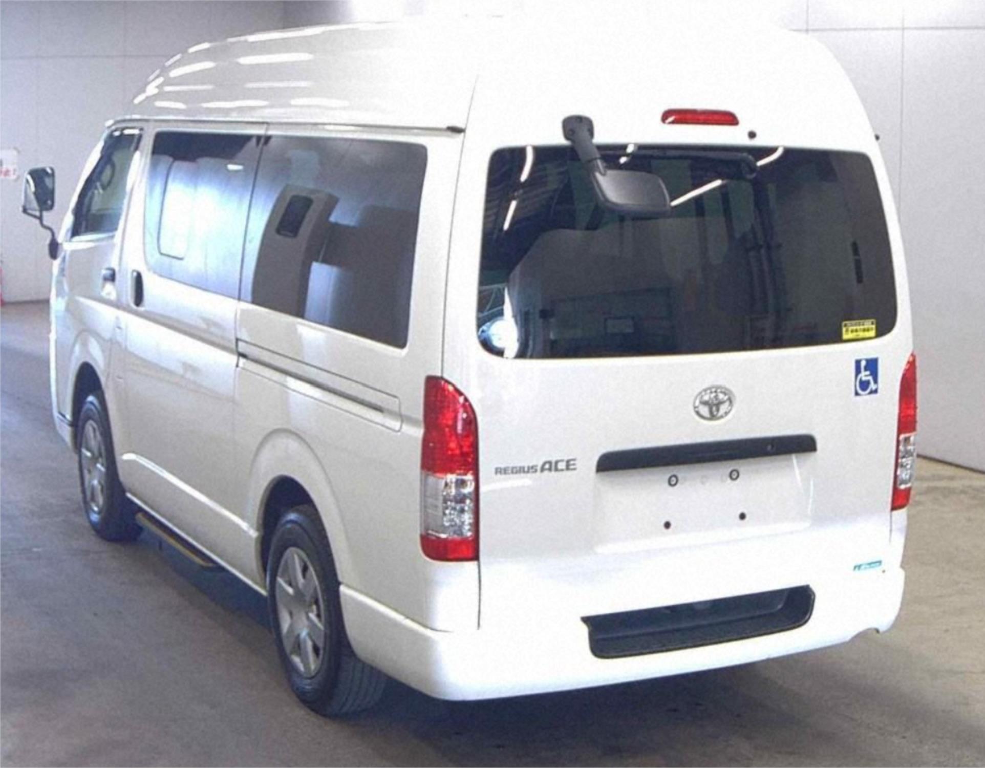 2015 TOYOTA HIACE KDH206 HIGH ROOF AUTOMATIC VAN