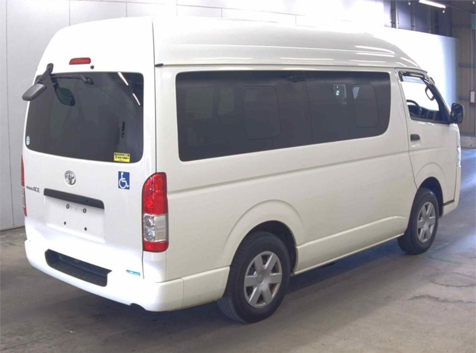 2015 TOYOTA HIACE KDH206 HIGH ROOF AUTOMATIC VAN
