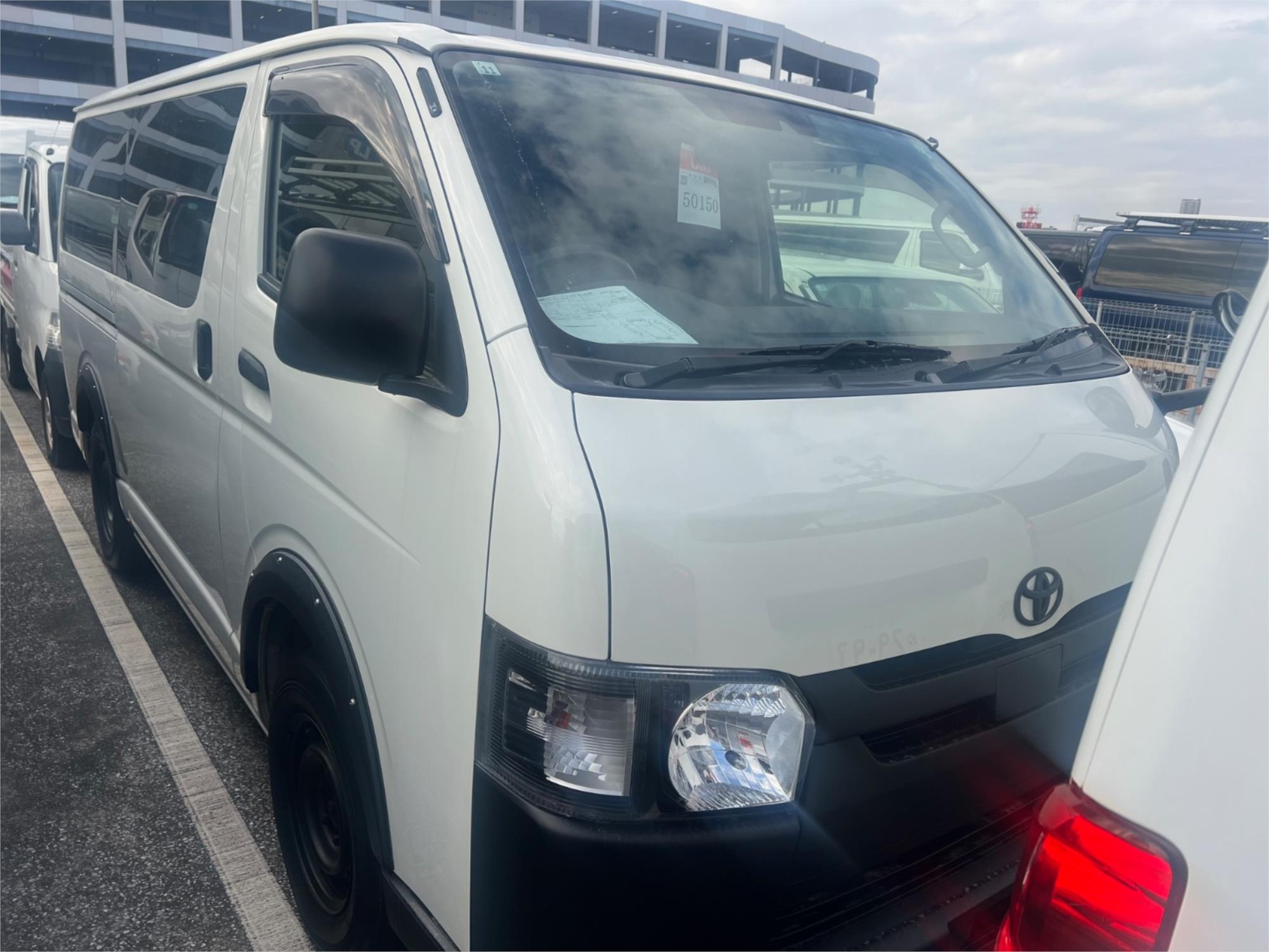 2018 TOYOTA HIACE GDH206 6 SP AUTOMATIC VAN