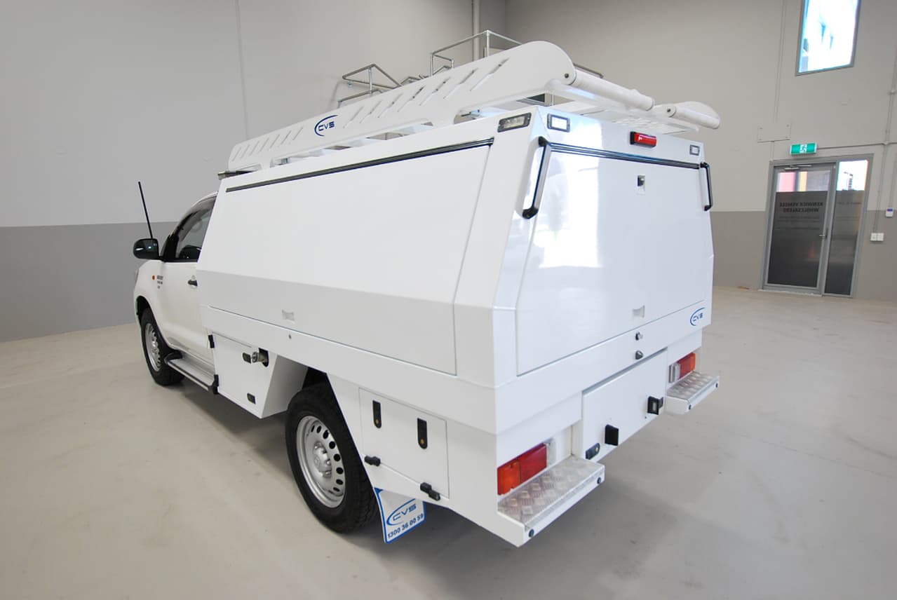 2015 TOYOTA HILUX KUN26R AUTOMATIC CAB CHASSIS