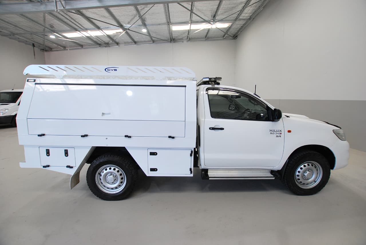 2015 TOYOTA HILUX KUN26R AUTOMATIC CAB CHASSIS