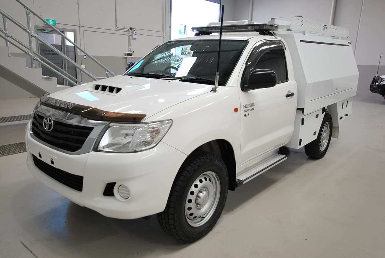 2015 TOYOTA HILUX KUN26R AUTOMATIC CAB CHASSIS