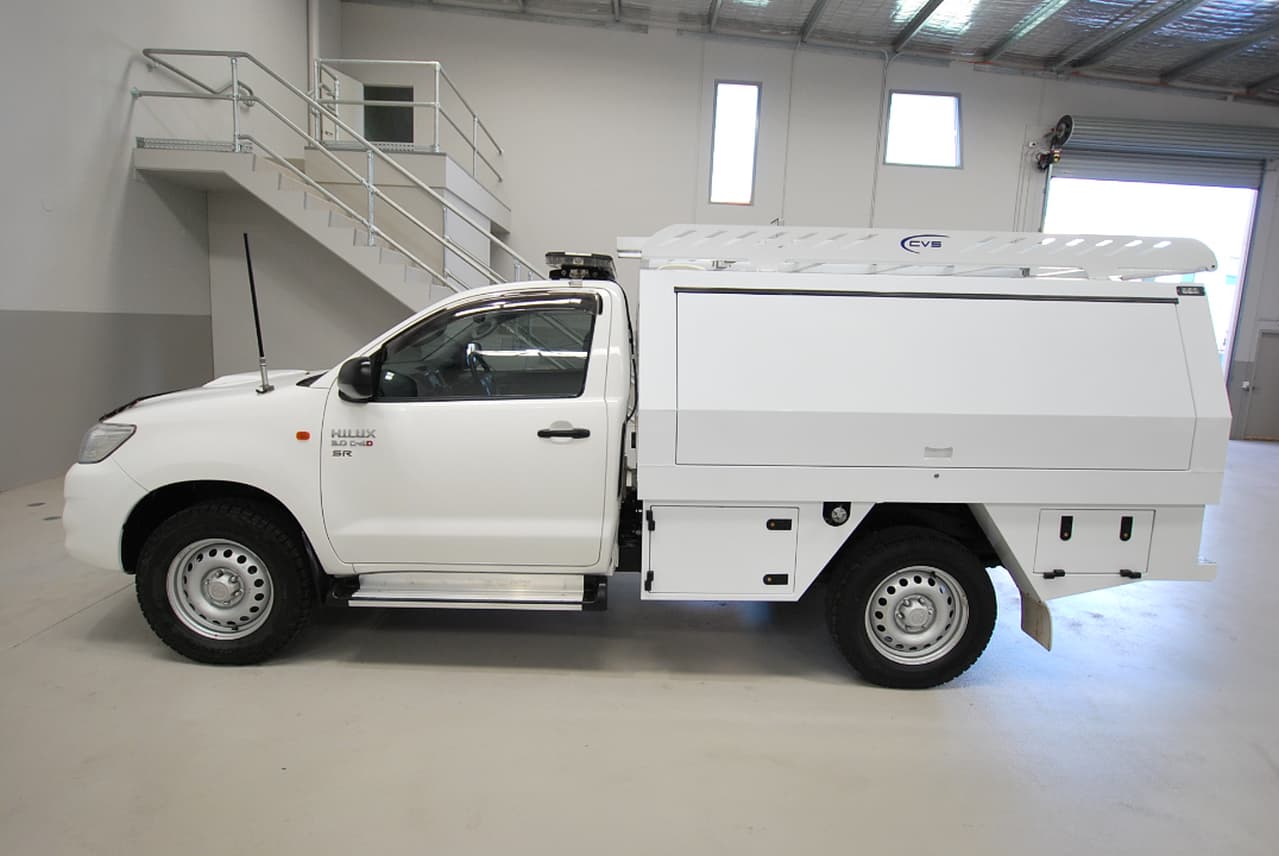 2015 TOYOTA HILUX KUN26R AUTOMATIC CAB CHASSIS