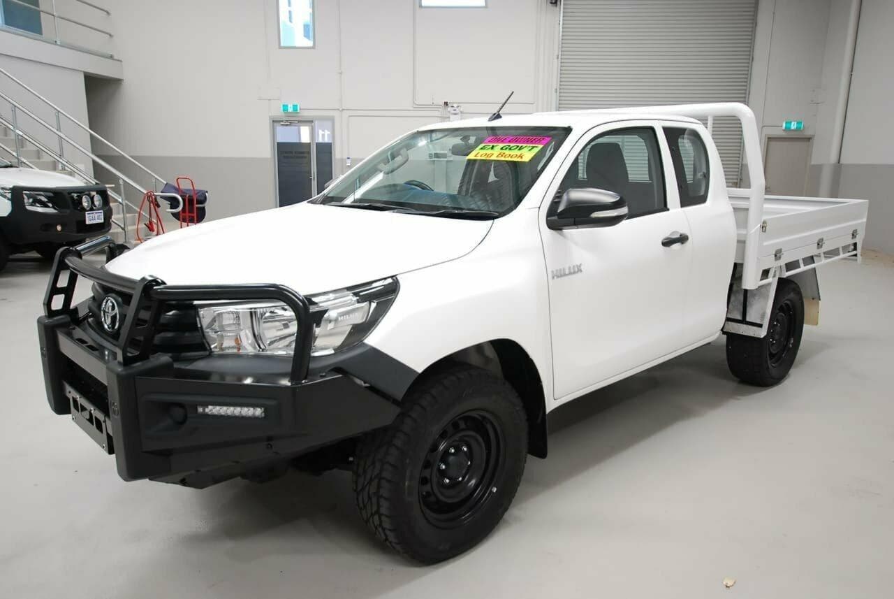 2016 TOYOTA HILUX GUN125R MANUAL CAB CHASSIS