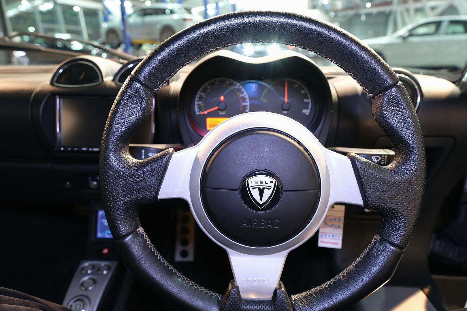 2012 TESLA SPORT 2.5 AUTOMATIC ROADSTER