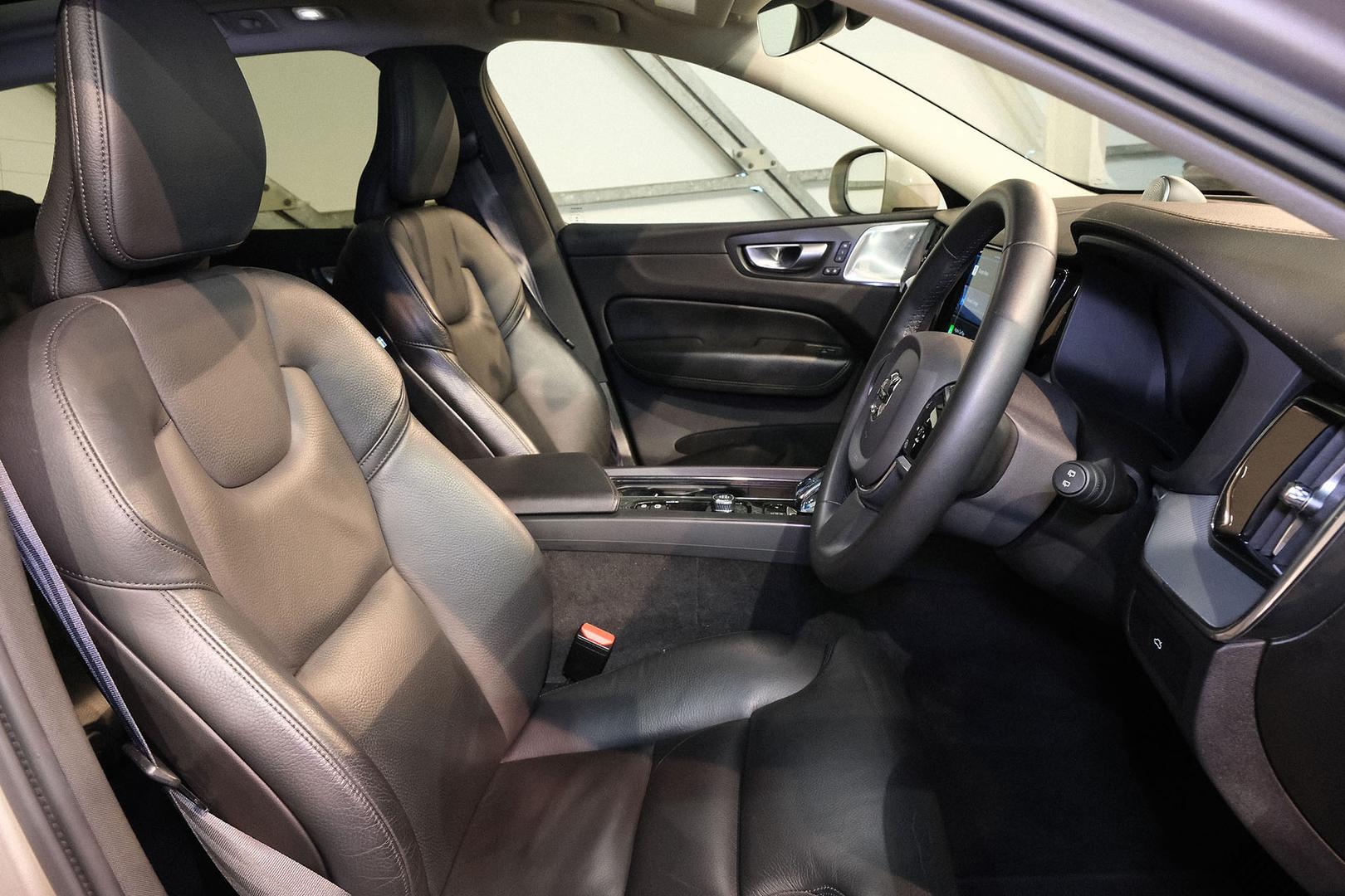2023 VOLVO XC60 ULTIMATE B5 BRIGHT AUTO AWD MY23 WAGON