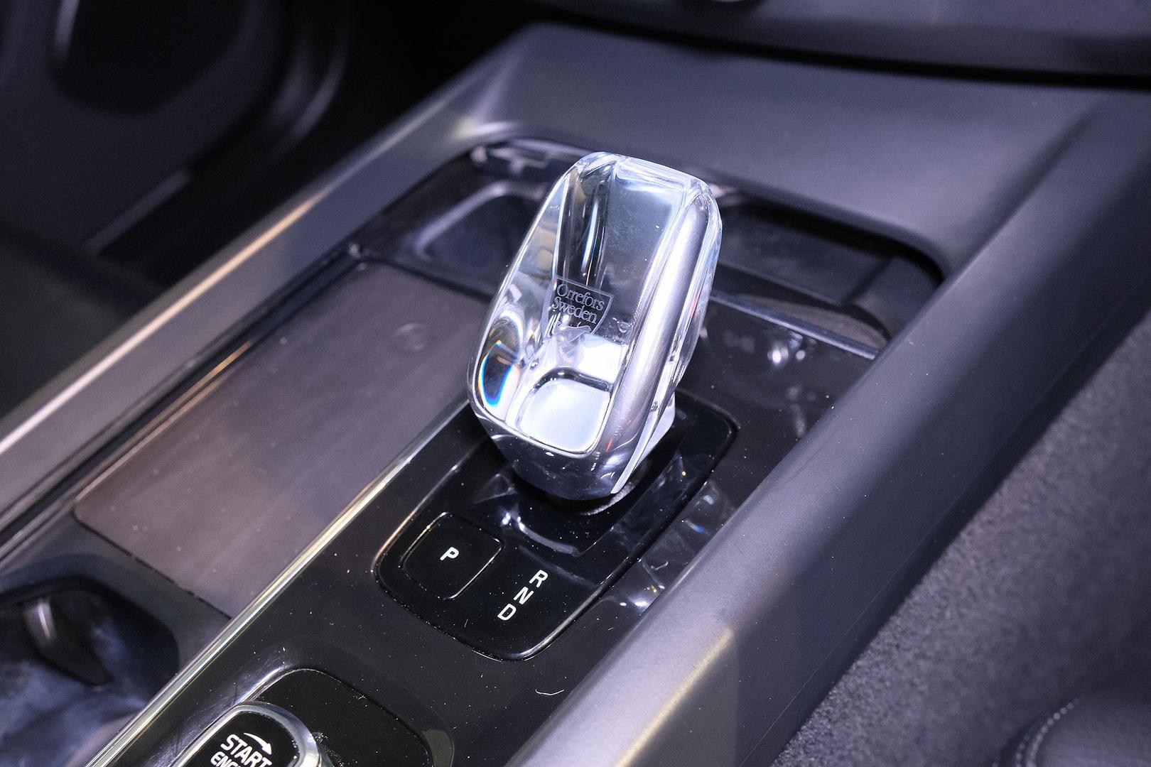 2023 VOLVO XC60 ULTIMATE B5 BRIGHT AUTO AWD MY23 WAGON