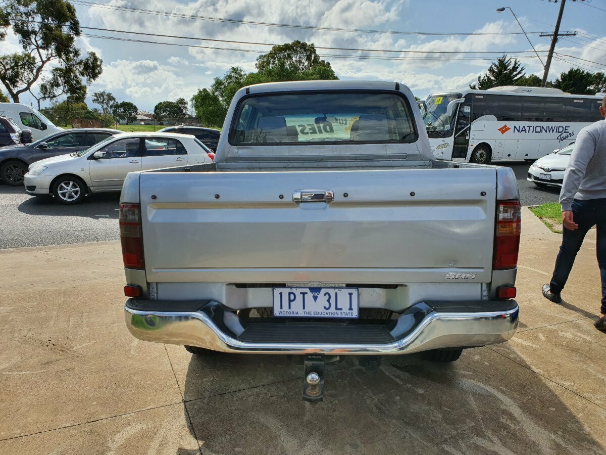 2004 TOYOTA HILUX KZN165R 5 SP MANUAL 4X4 4D DUAL CAB PICK-UP
