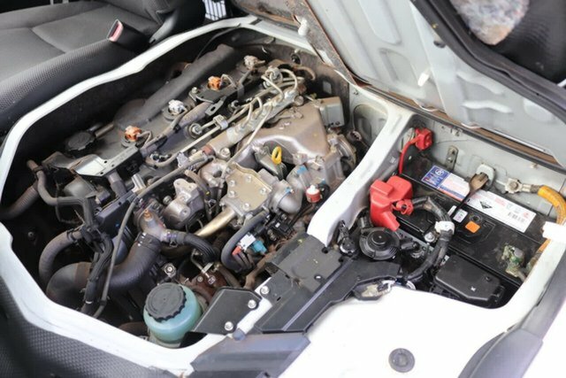 2013 TOYOTA HIACE KDH201R MY12 UPGRADE 5 SP MANUAL 4D VAN