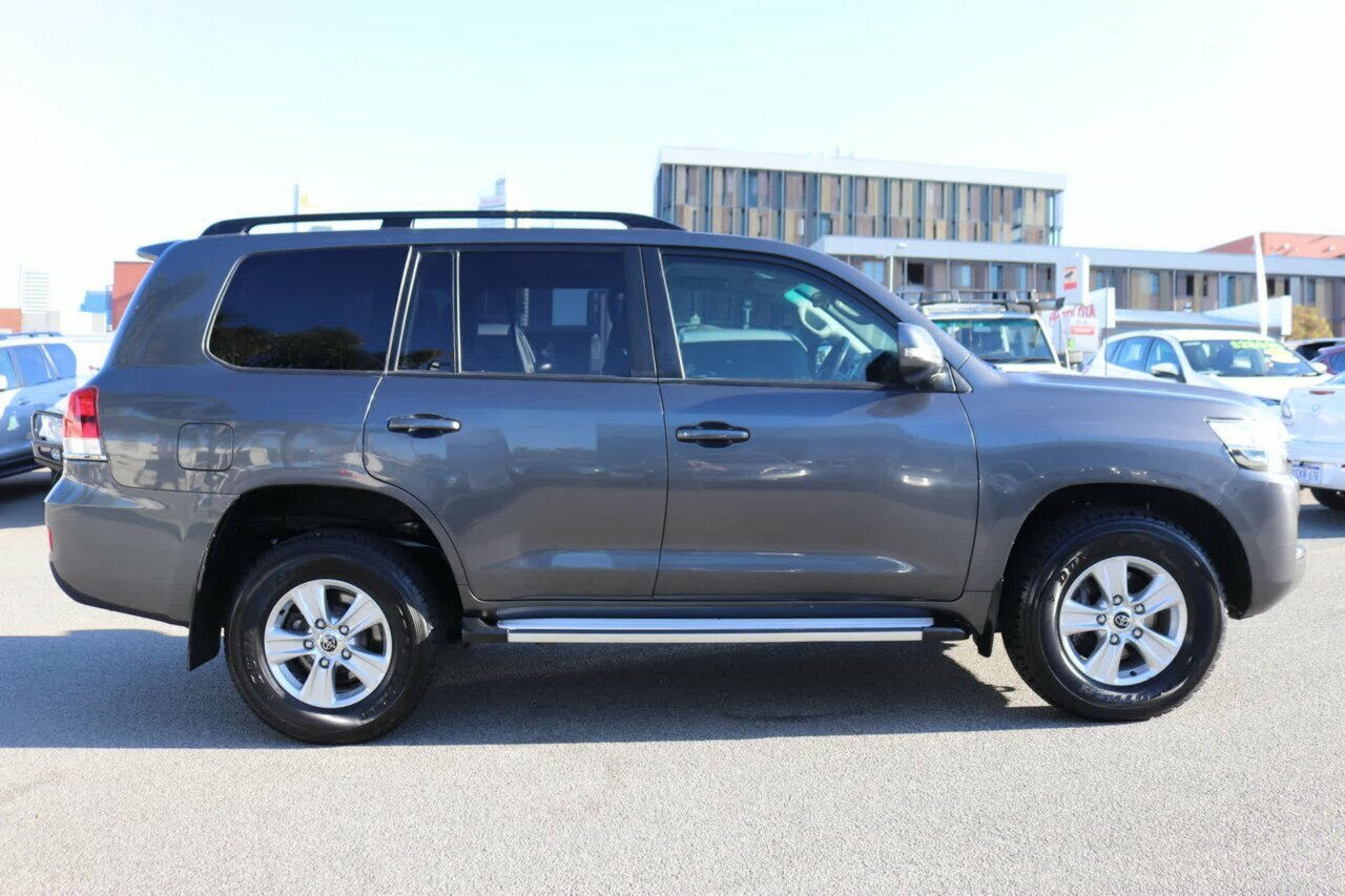 2016 TOYOTA LANDCRUISER VDJ200R MY16 6 SP AUTOMATIC 4D WAGON