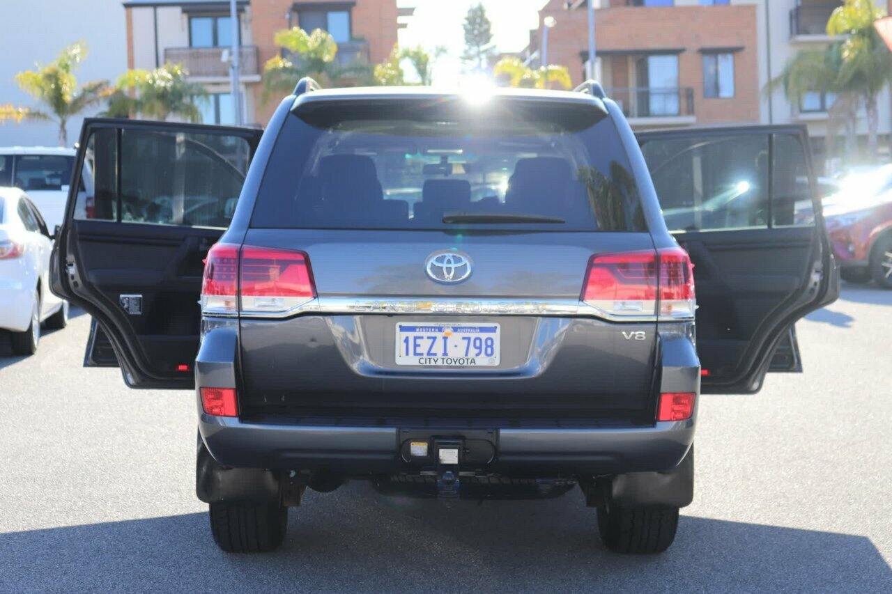 2016 TOYOTA LANDCRUISER VDJ200R MY16 6 SP AUTOMATIC 4D WAGON