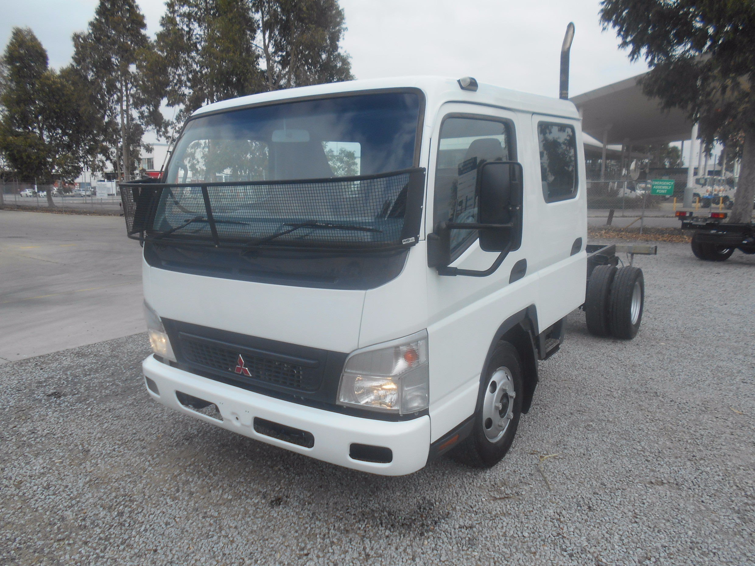 2007 MITSUBISHI CANTER ##DUAL CAB## TRUCK MANUAL CAB CHASSIS