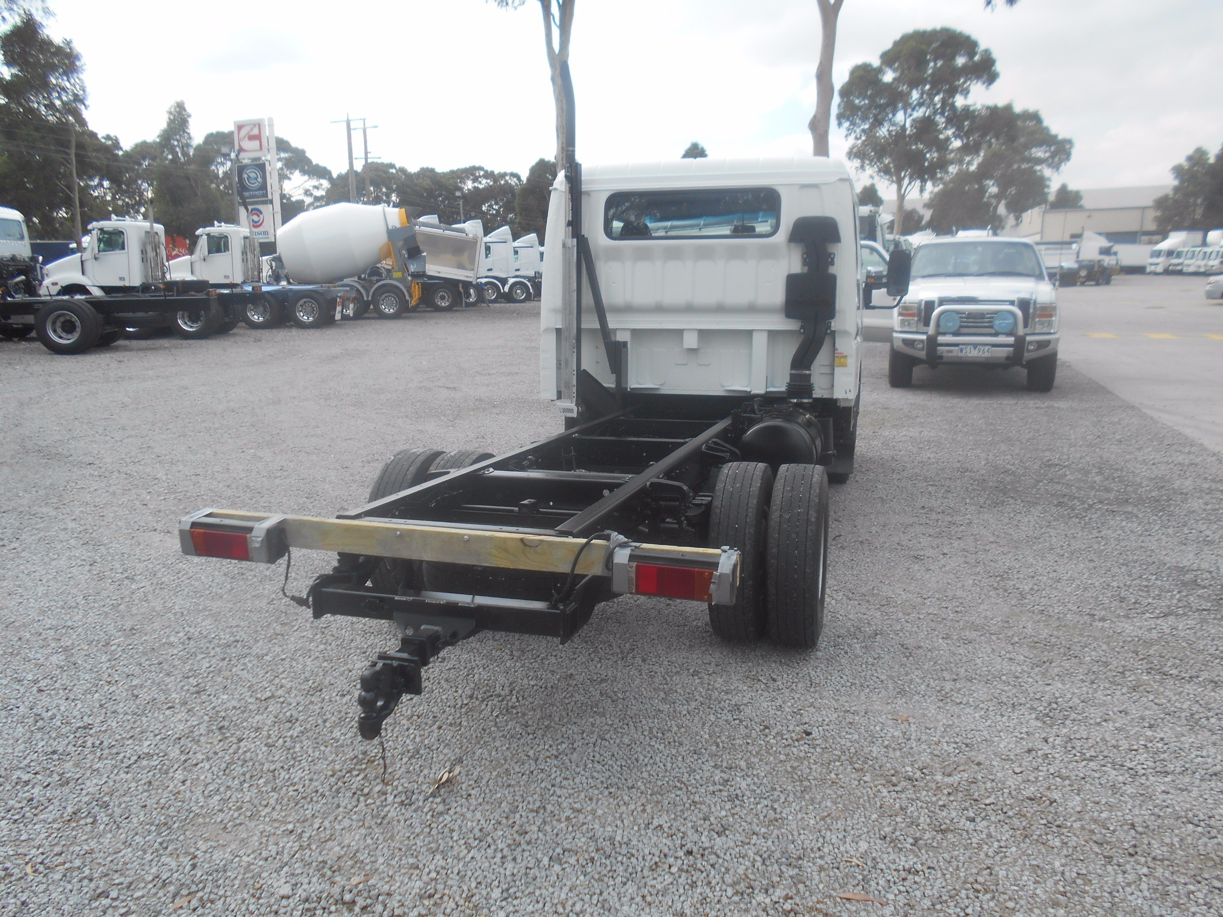 2007 MITSUBISHI CANTER ##DUAL CAB## TRUCK MANUAL CAB CHASSIS