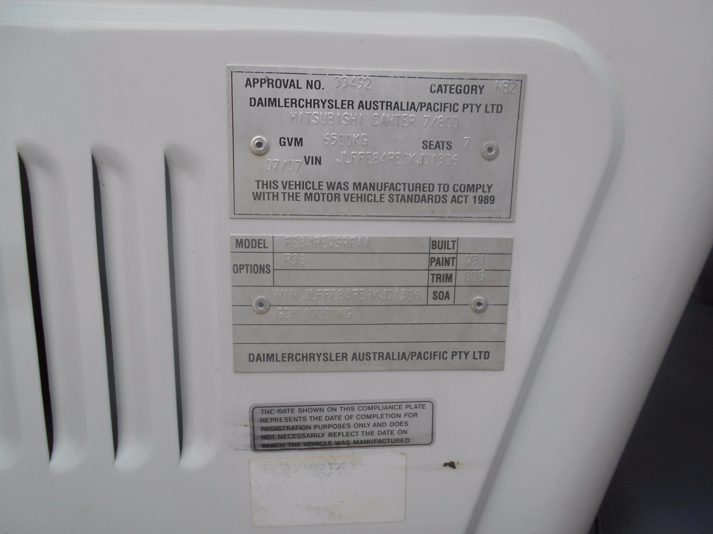 2007 MITSUBISHI CANTER ##DUAL CAB## TRUCK MANUAL CAB CHASSIS