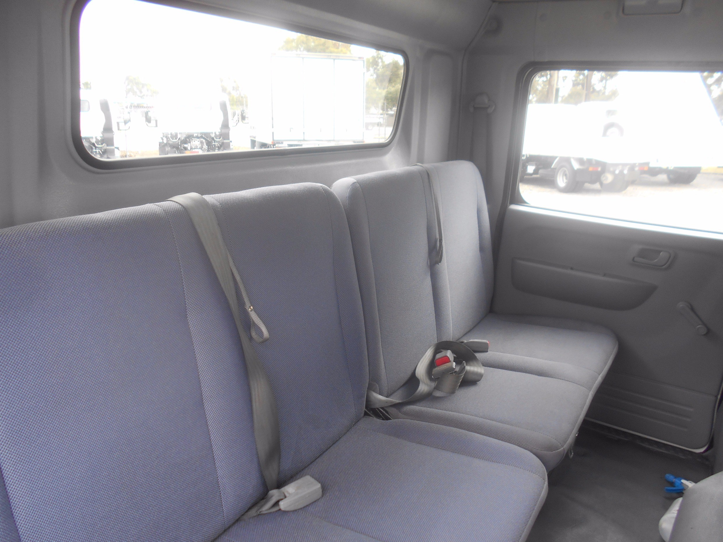 2007 MITSUBISHI CANTER ##DUAL CAB## TRUCK MANUAL CAB CHASSIS