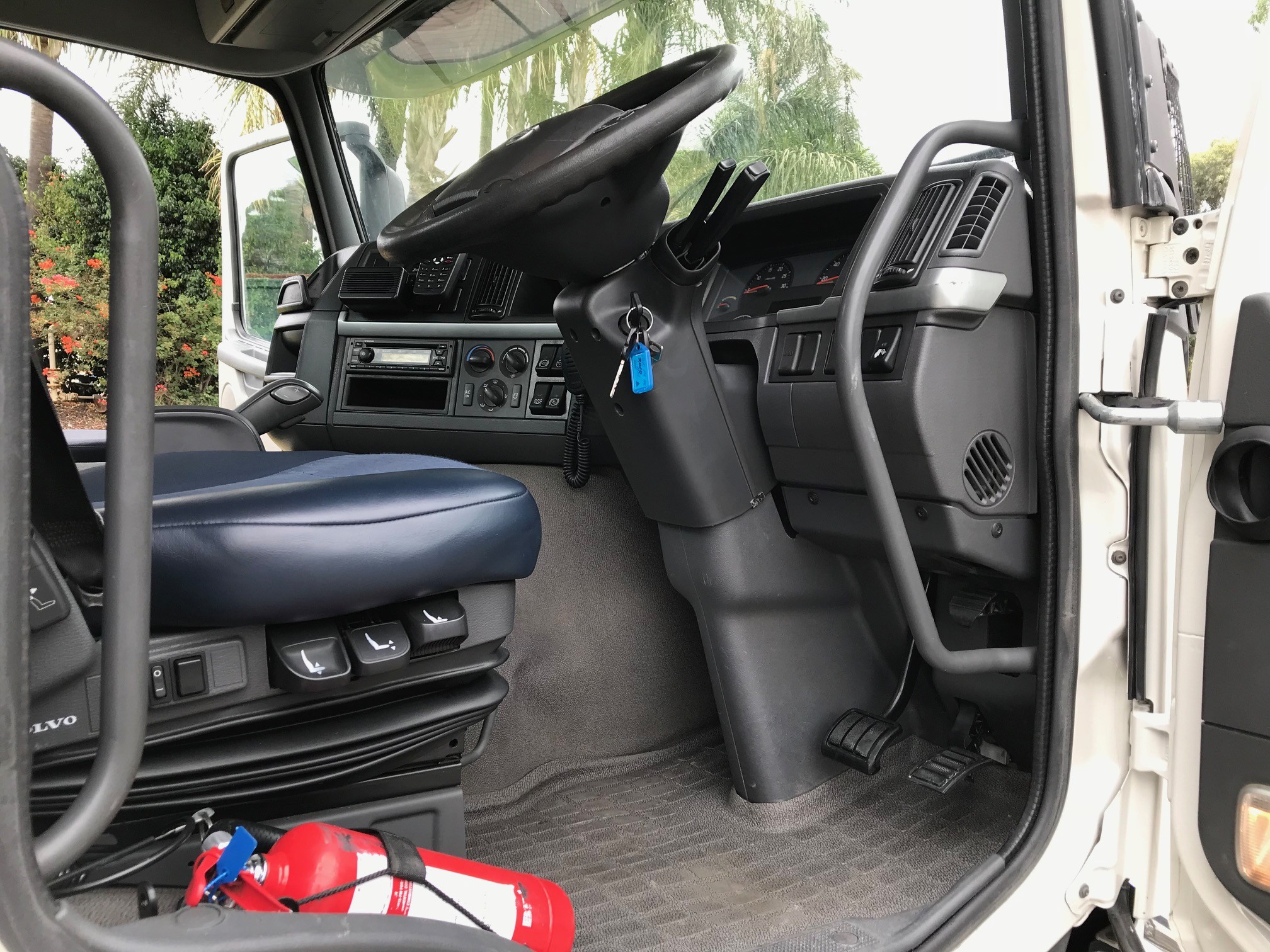 2010 VOLVO FM440 FM440 6X4 DAY CAB TRUCK AUTOMATIC PRIMEMOVER