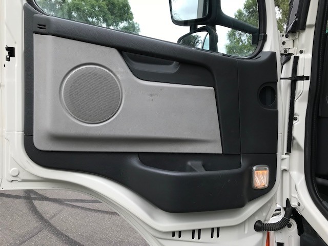 2010 VOLVO FM440 FM440 6X4 DAY CAB TRUCK AUTOMATIC PRIMEMOVER